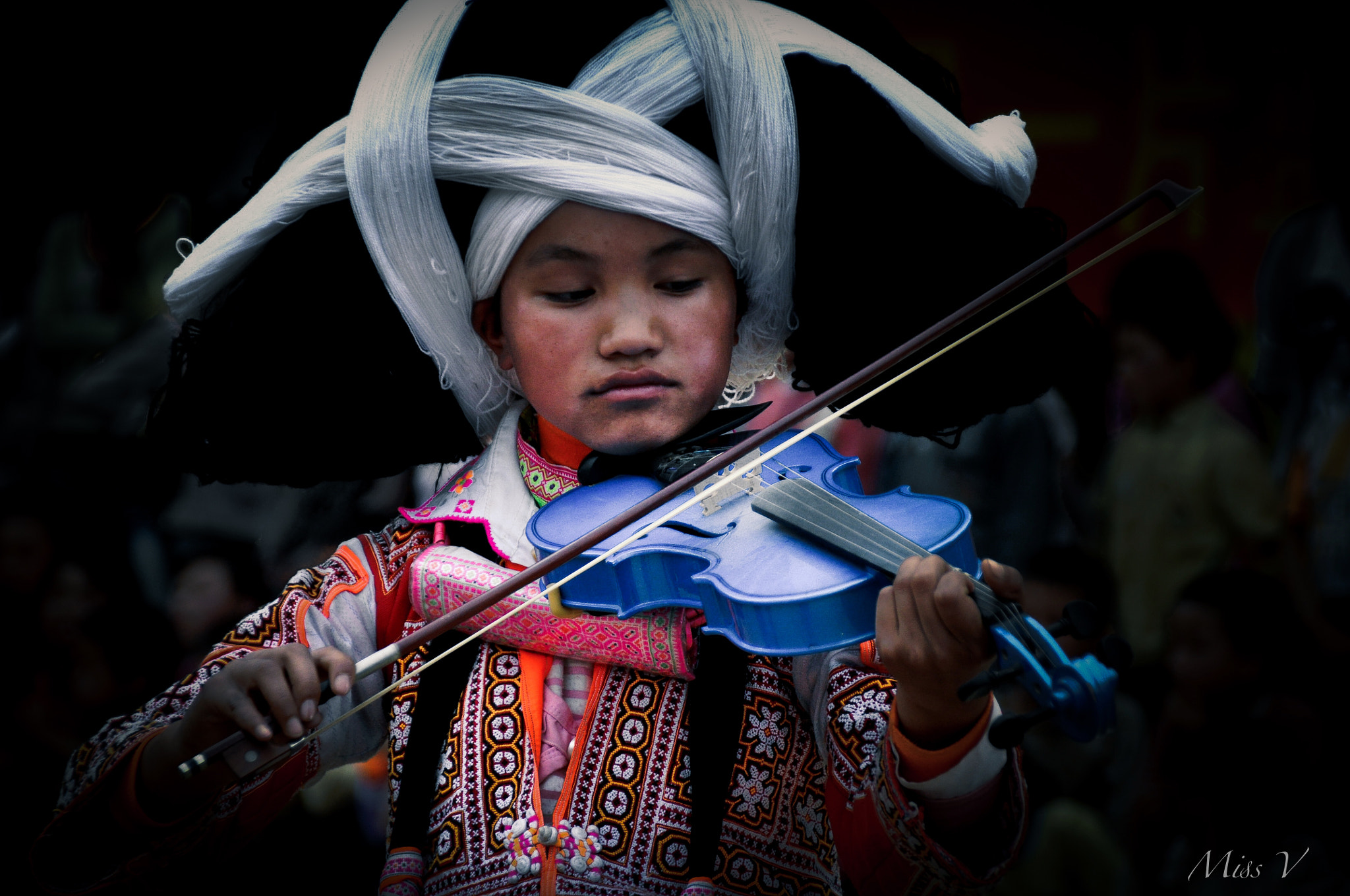 Nikon D90 sample photo. Children performed violin for the first time at school.（guizhou 1） photography