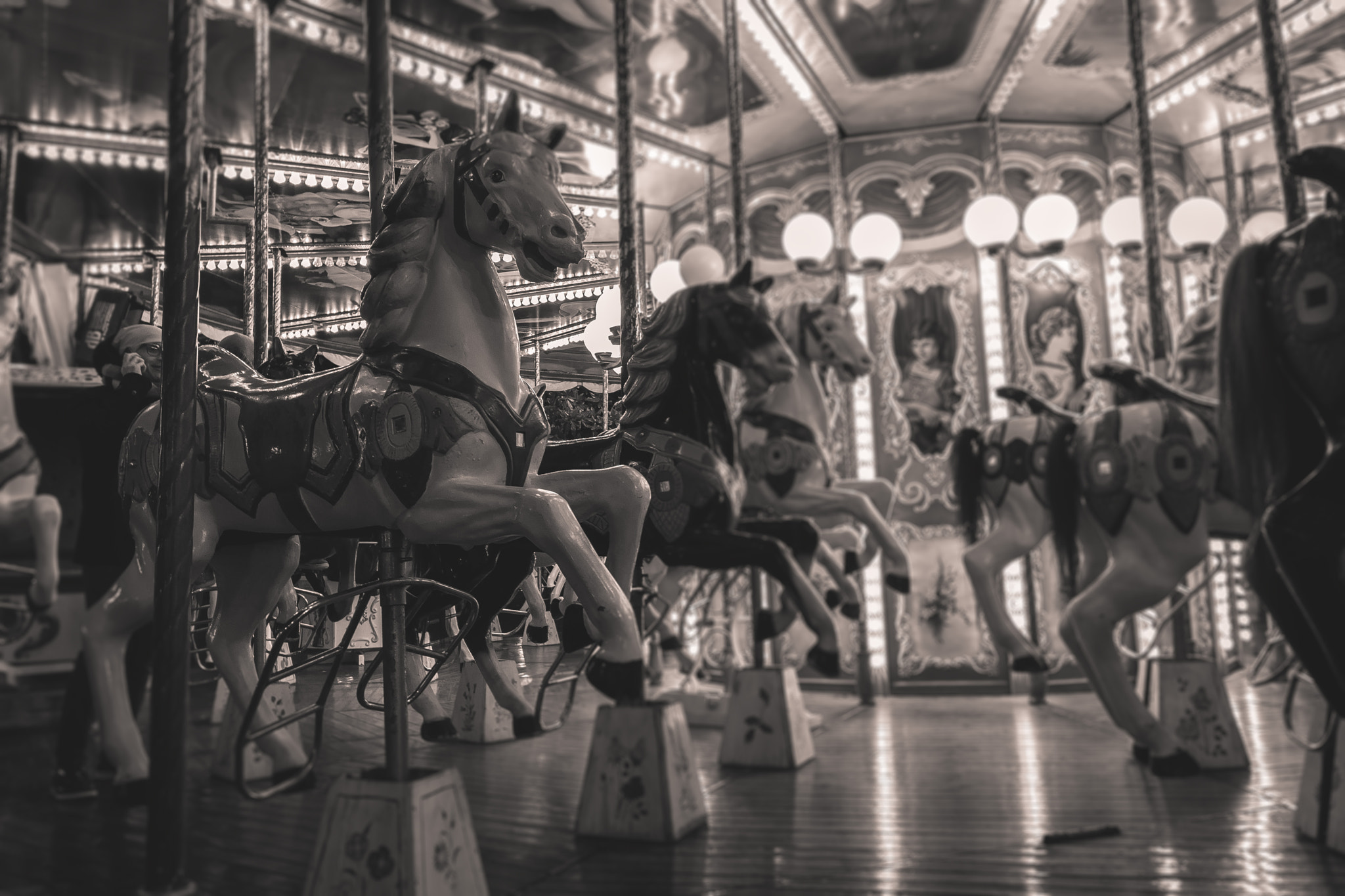 Canon EOS 100D (EOS Rebel SL1 / EOS Kiss X7) sample photo. Carousel's horses photography