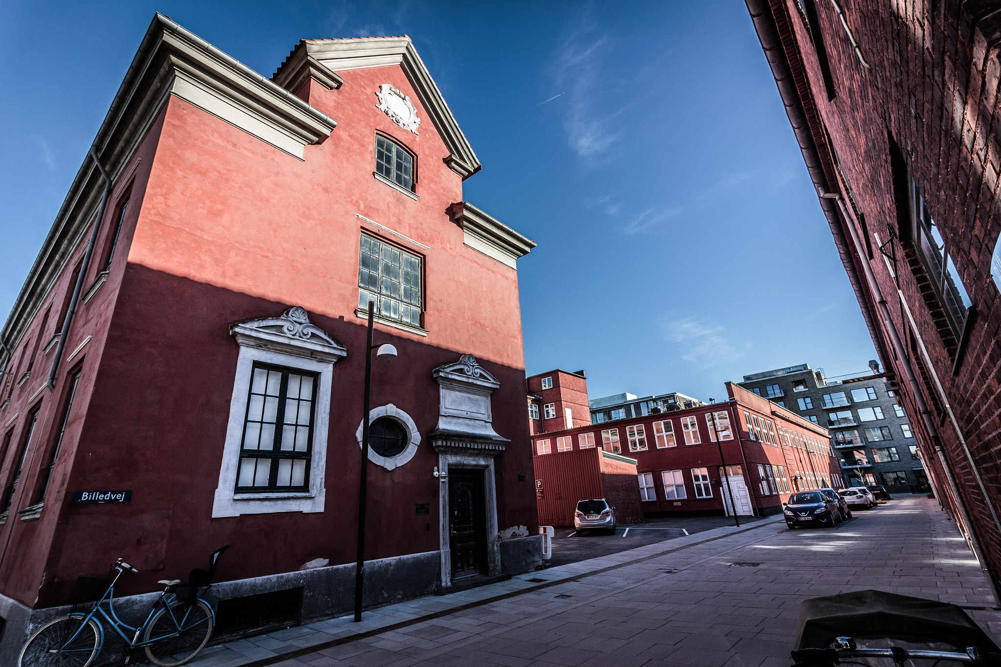 Canon EOS 550D (EOS Rebel T2i / EOS Kiss X4) sample photo. Alleyways in copenhagen photography