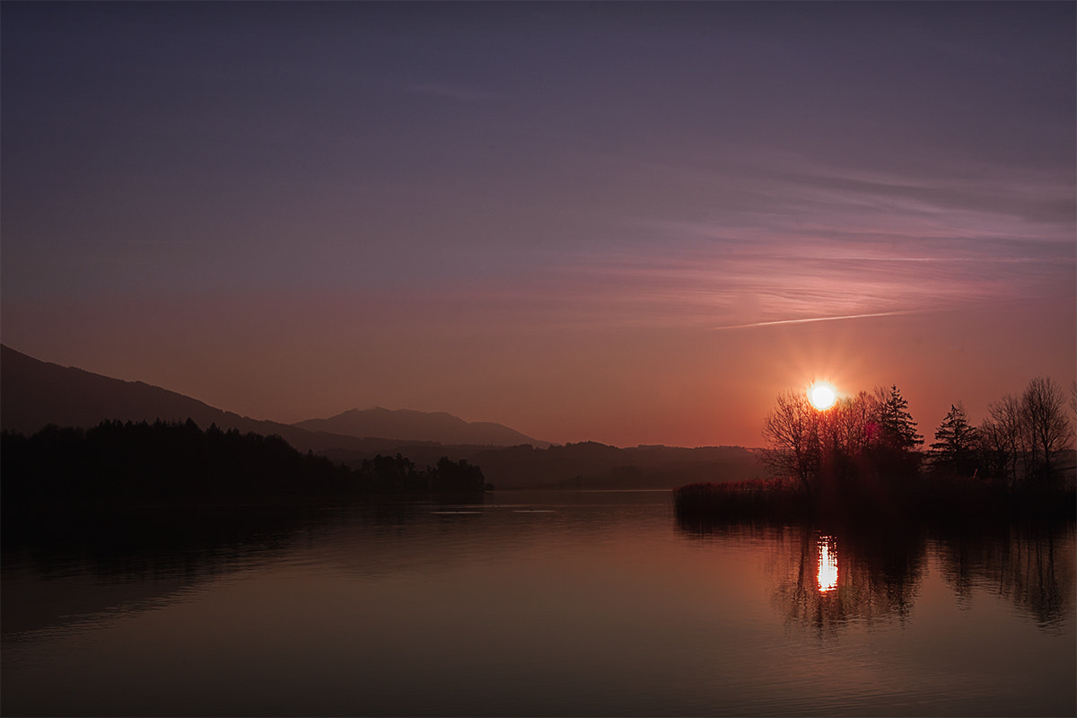 Canon EOS 40D + Sigma 18-200mm f/3.5-6.3 DC OS sample photo. Sundown at lake staffelsee photography