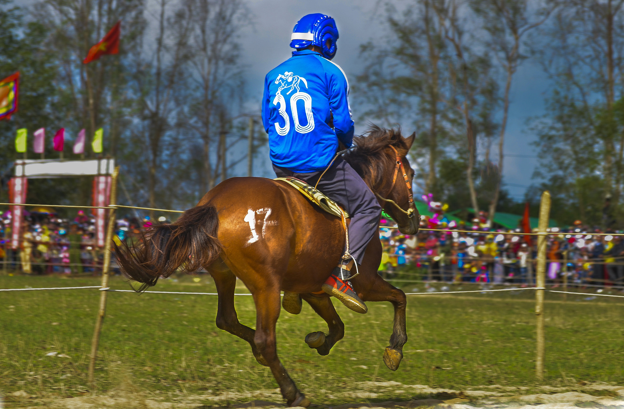 Nikon D7000 sample photo. Go thi thung horse racing festival. tuy an. phu yen. viet nam photography