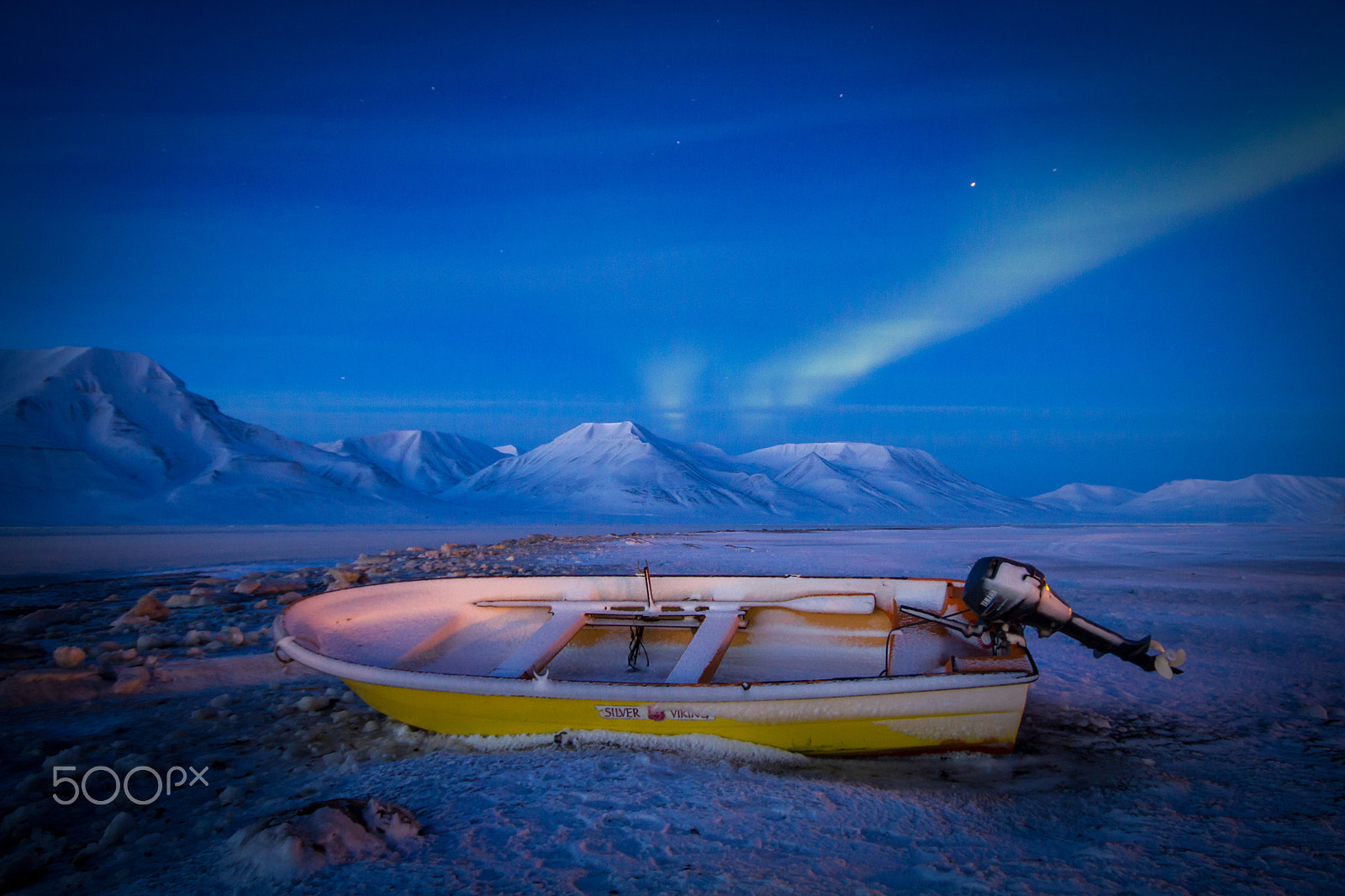 Canon EOS 7D + Sigma 10-20mm F4-5.6 EX DC HSM sample photo. Waiting for a short arctic summer photography