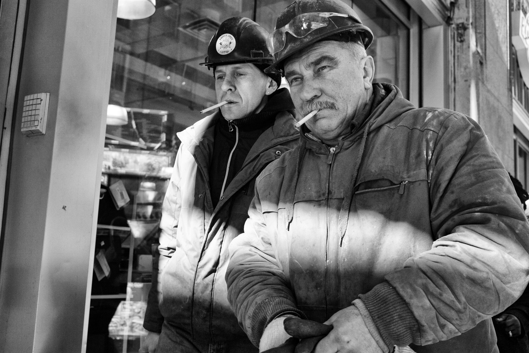 Leica Summilux-M 35mm F1.4 ASPH sample photo. Street photo nyc photography