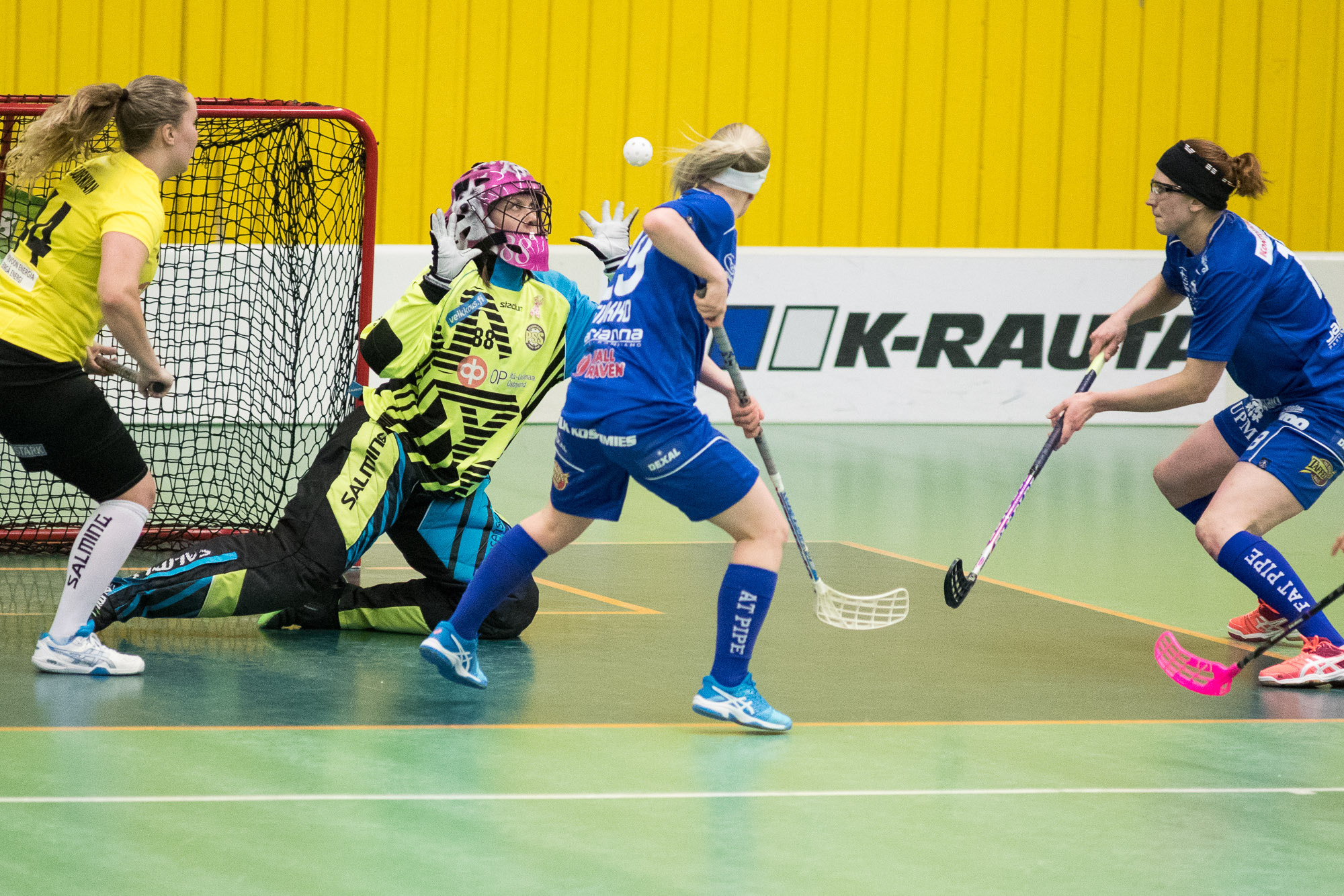 Canon EF 200mm F2.8L II USM sample photo. Pss - nst league game photography