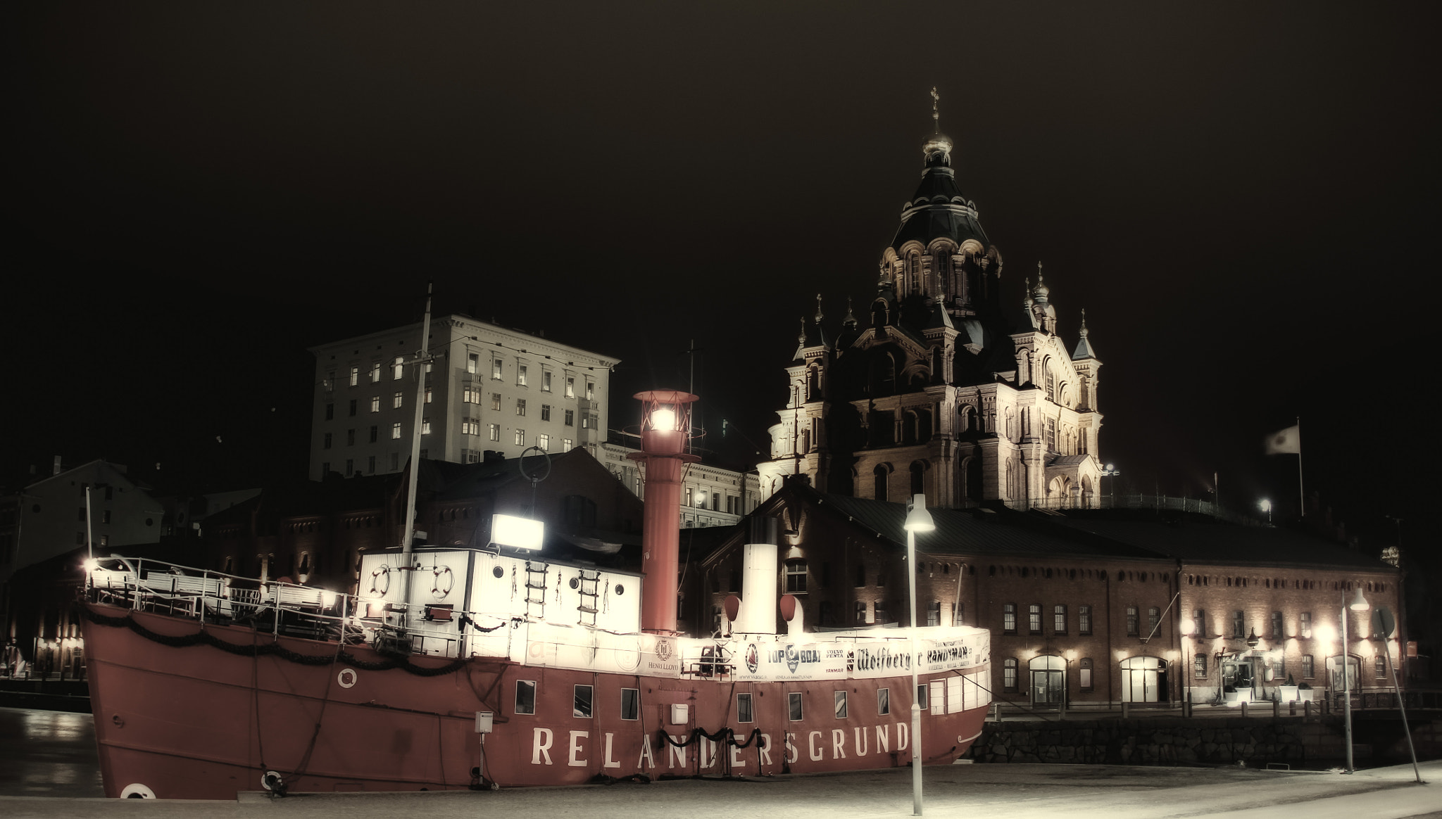 Sigma 18-200mm f/3.5-6.3 DC OS sample photo. Helsinki - lightship photography