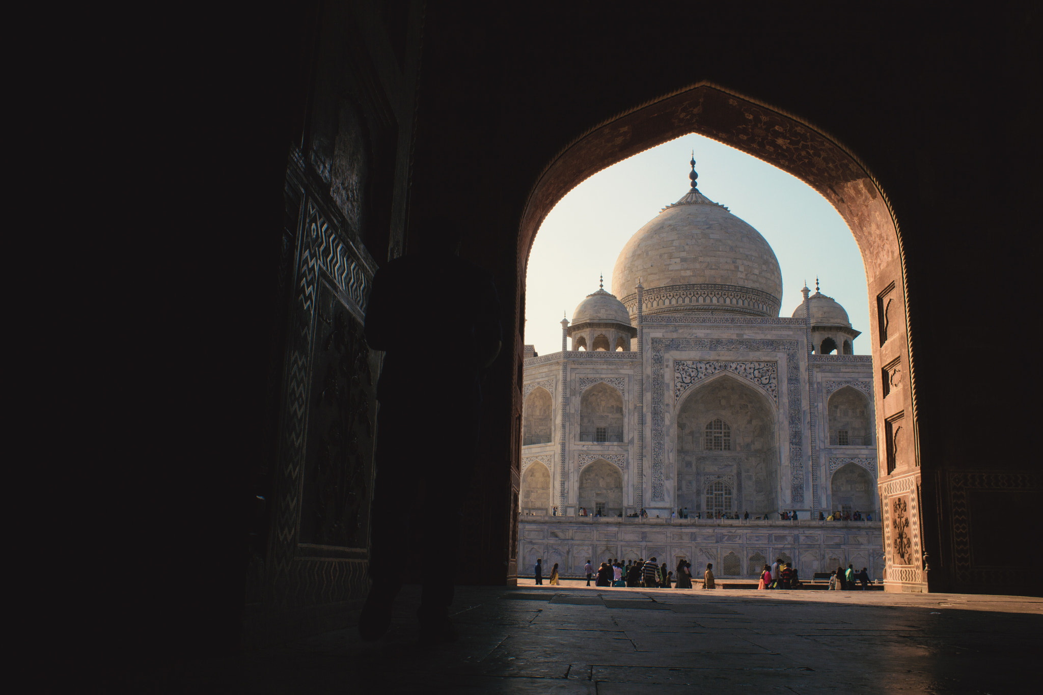 Canon EOS 600D (Rebel EOS T3i / EOS Kiss X5) sample photo. Towering in silence. the taj mahal photography