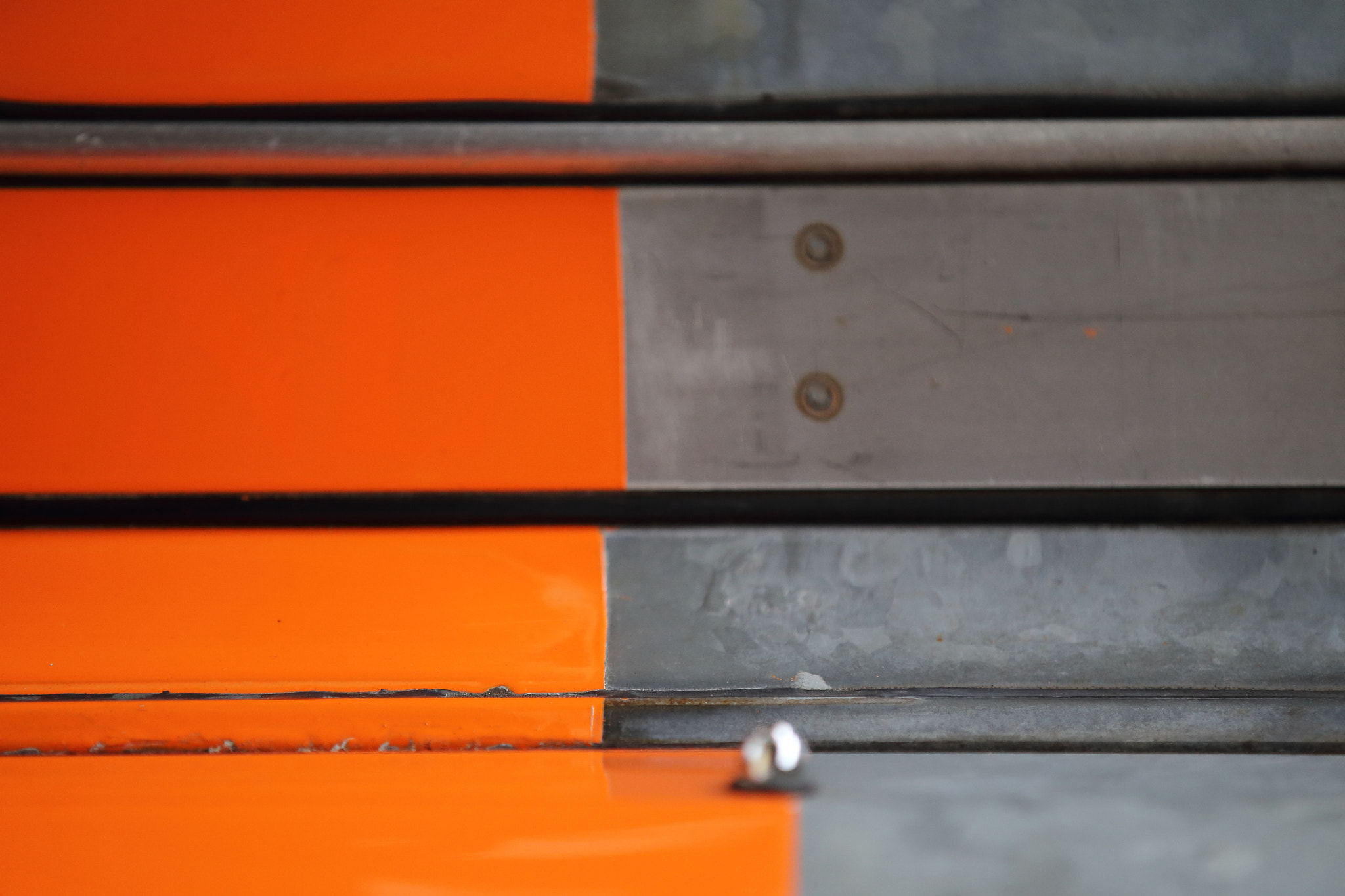 Canon EOS-1D Mark IV sample photo. Non-aligned and out of focus photography
