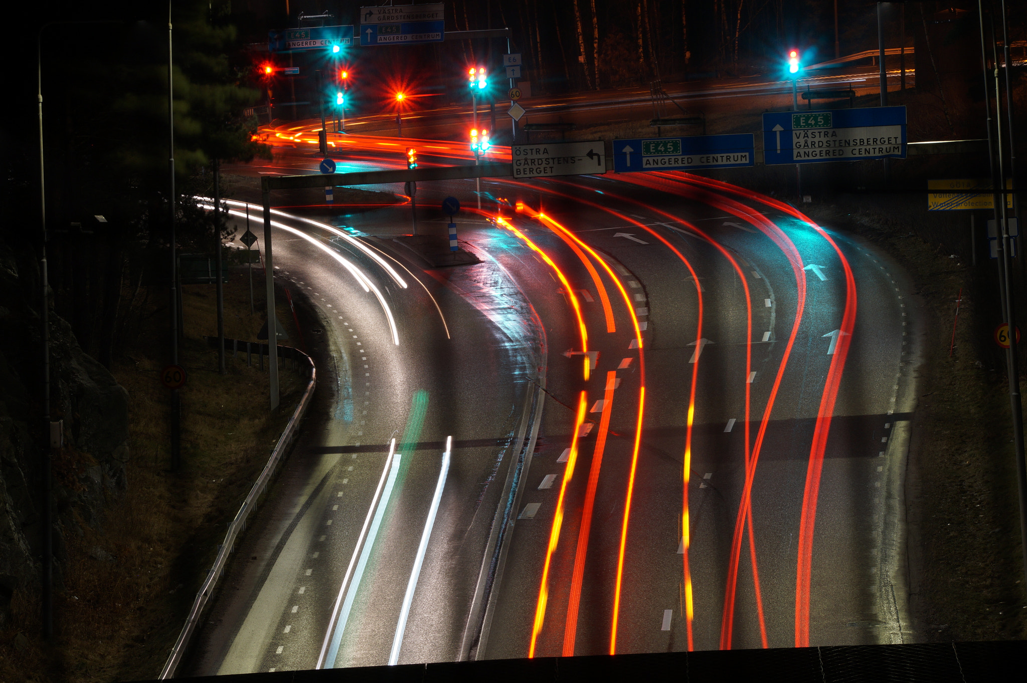 Sony DT 55-300mm F4.5-5.6 SAM sample photo. Night lights photography