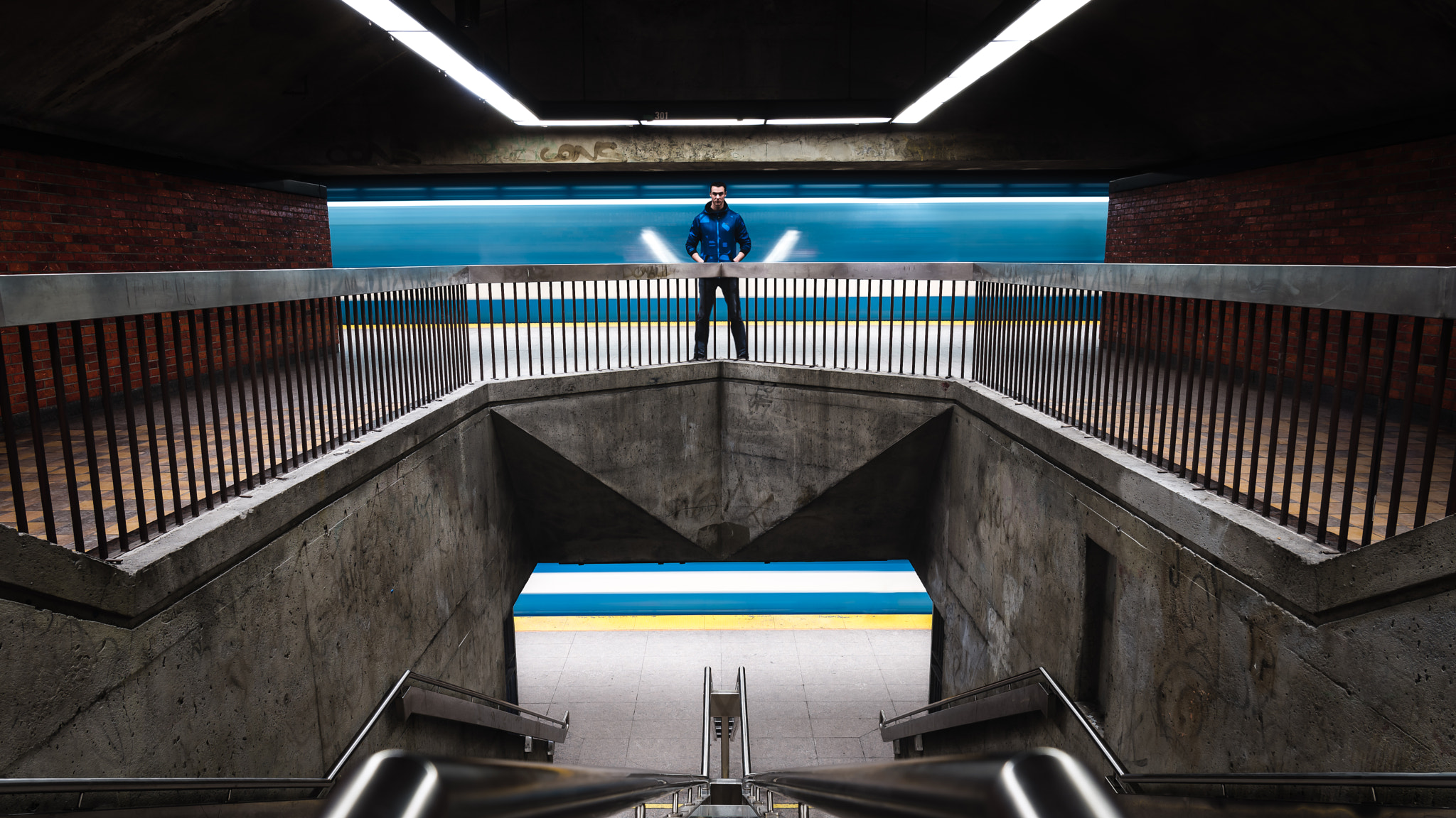 Nikon AF-S Nikkor 24-70mm F2.8E ED VR sample photo. Subway photography