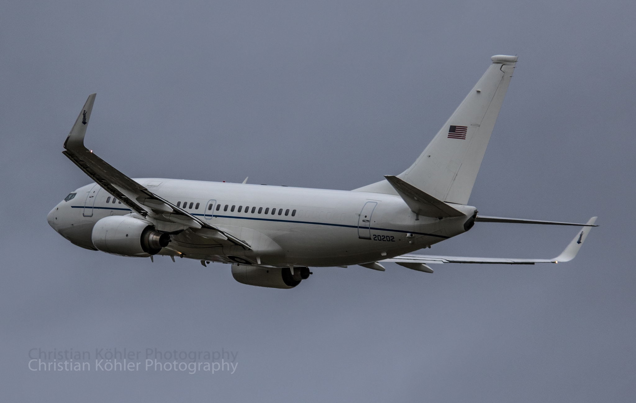 Sigma 70-200mm F2.8 EX DG OS HSM sample photo. Airport salzburg - usaf bbj c-40 clipper photography