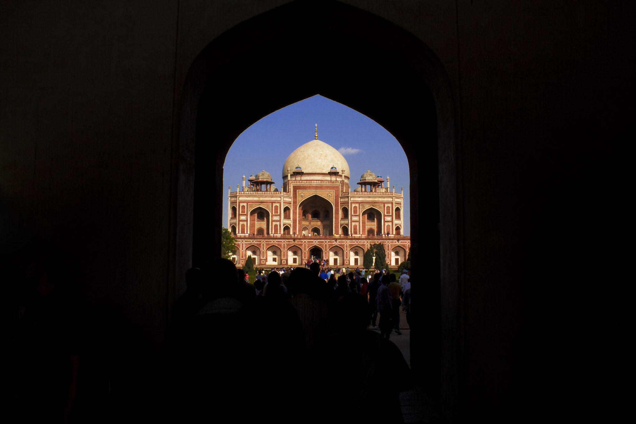 Canon EOS 600D (Rebel EOS T3i / EOS Kiss X5) sample photo. Humayun's tomb with a natural vignette. photography