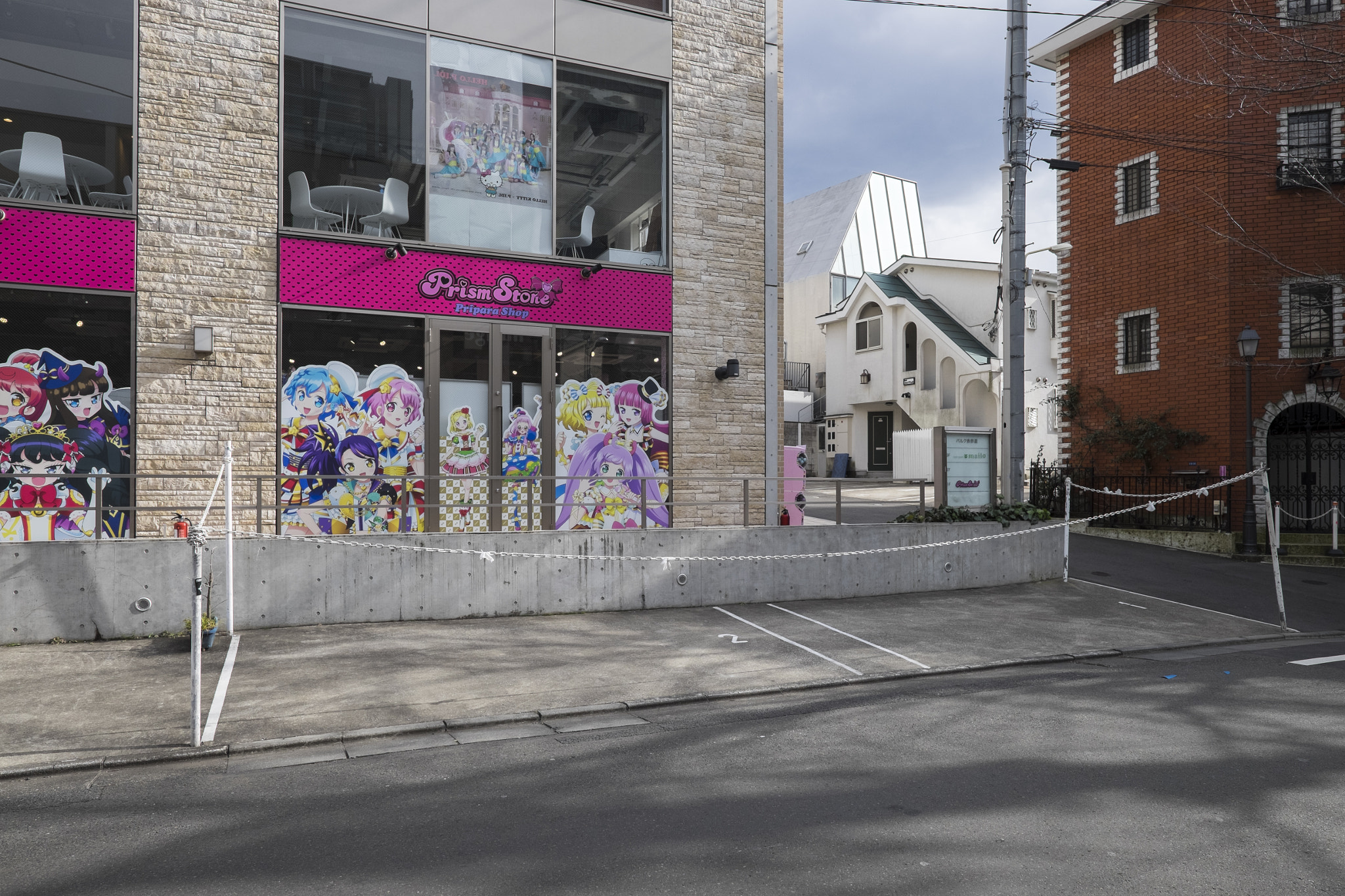 Fujifilm X-T1 + Fujifilm XF 14mm F2.8 R sample photo. Tokyo.渋谷区神宮前　プリズムストーン前 photography
