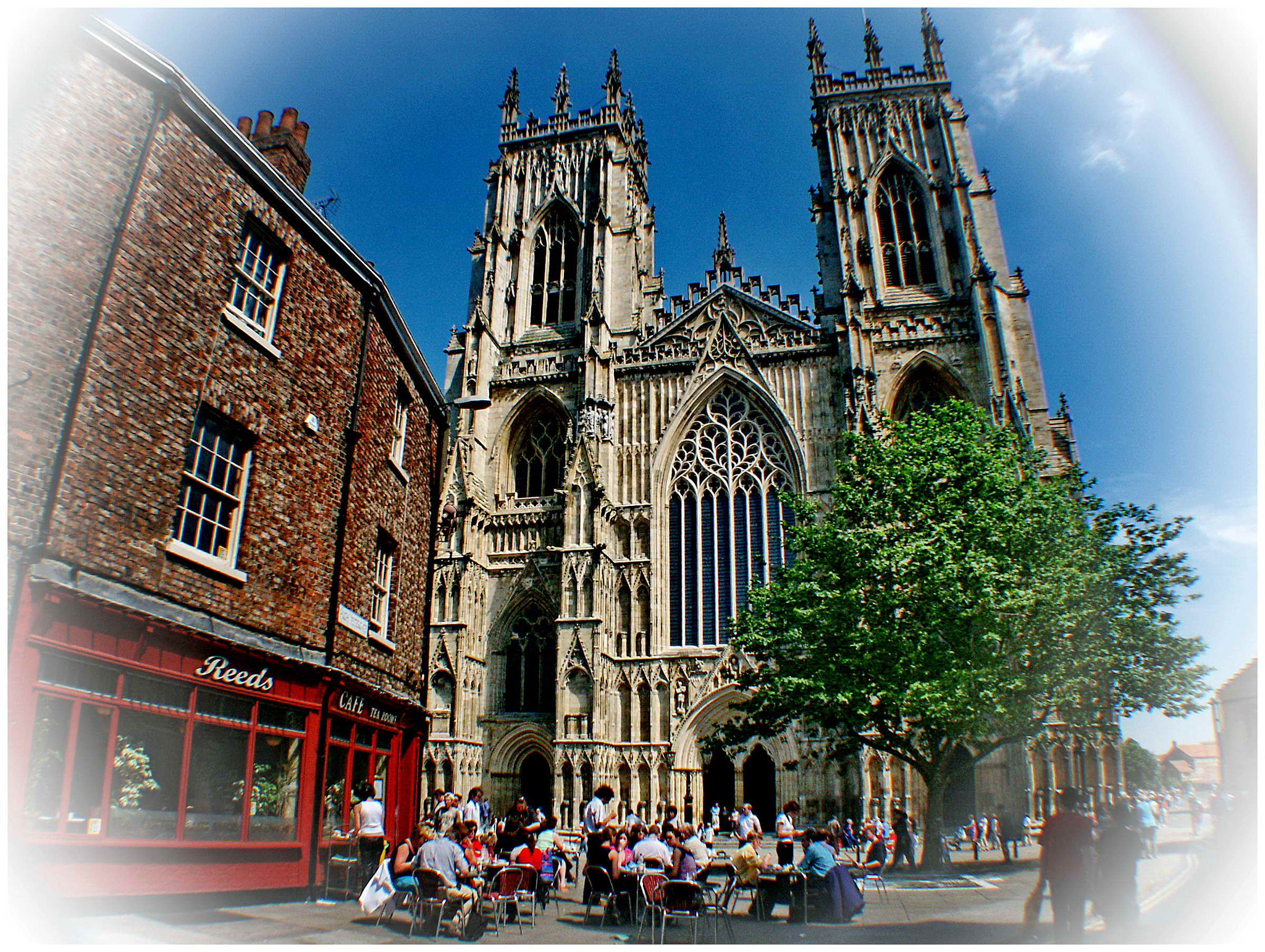KONICA MINOLTA DiMAGE 7Hi sample photo. York minster west entrance, high petergate photography