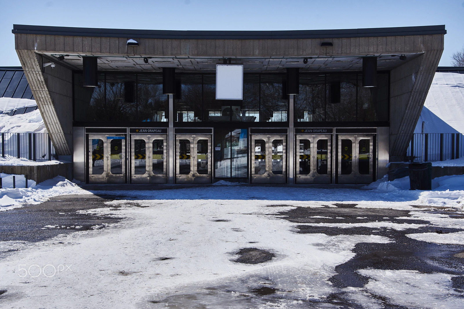 Sony SLT-A65 (SLT-A65V) sample photo. Metro station #montreal photography