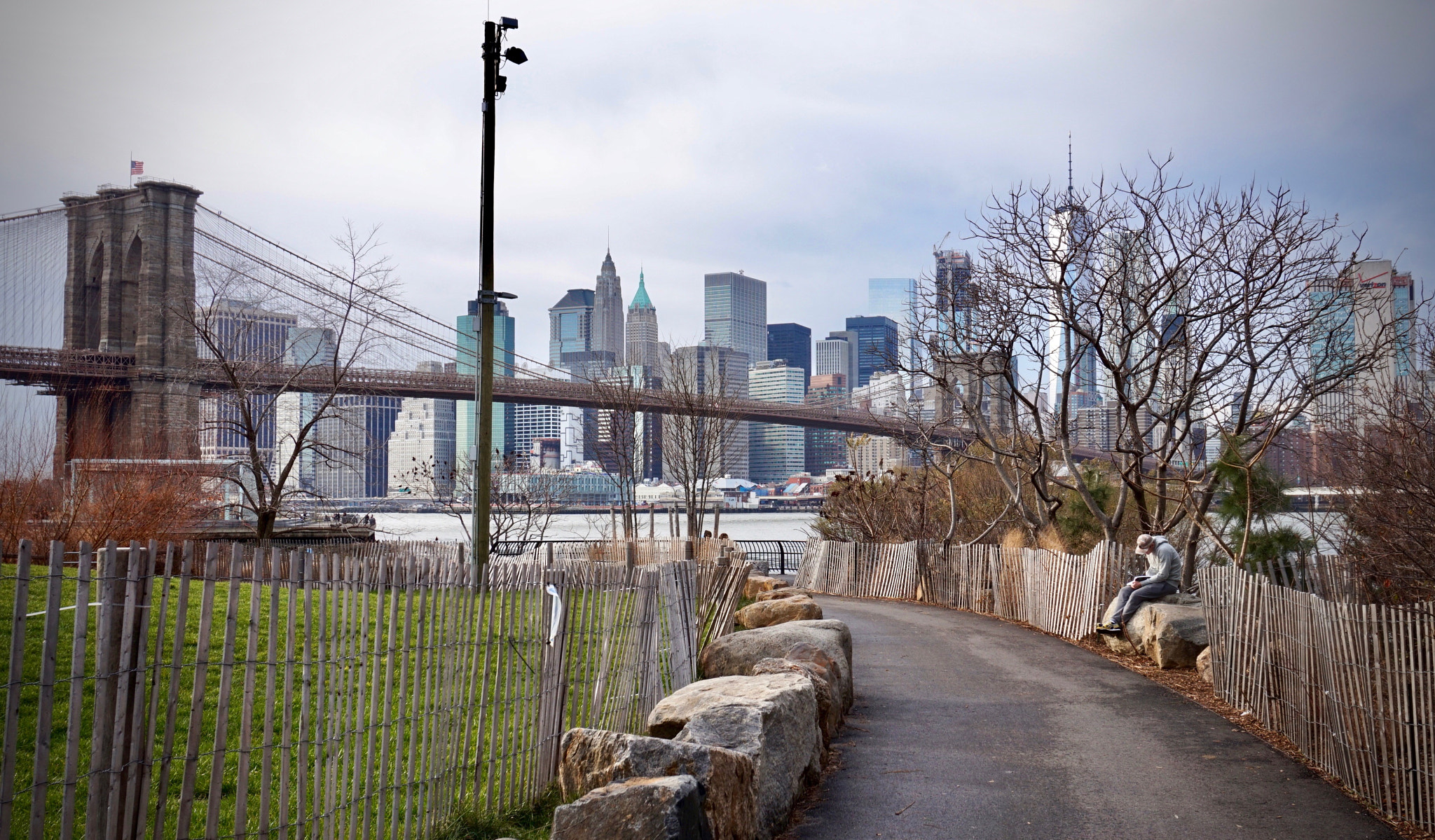 Sony Alpha a5000 (ILCE 5000) + Sony E 18-50mm F4-5.6 sample photo. A peaceful place in ny photography