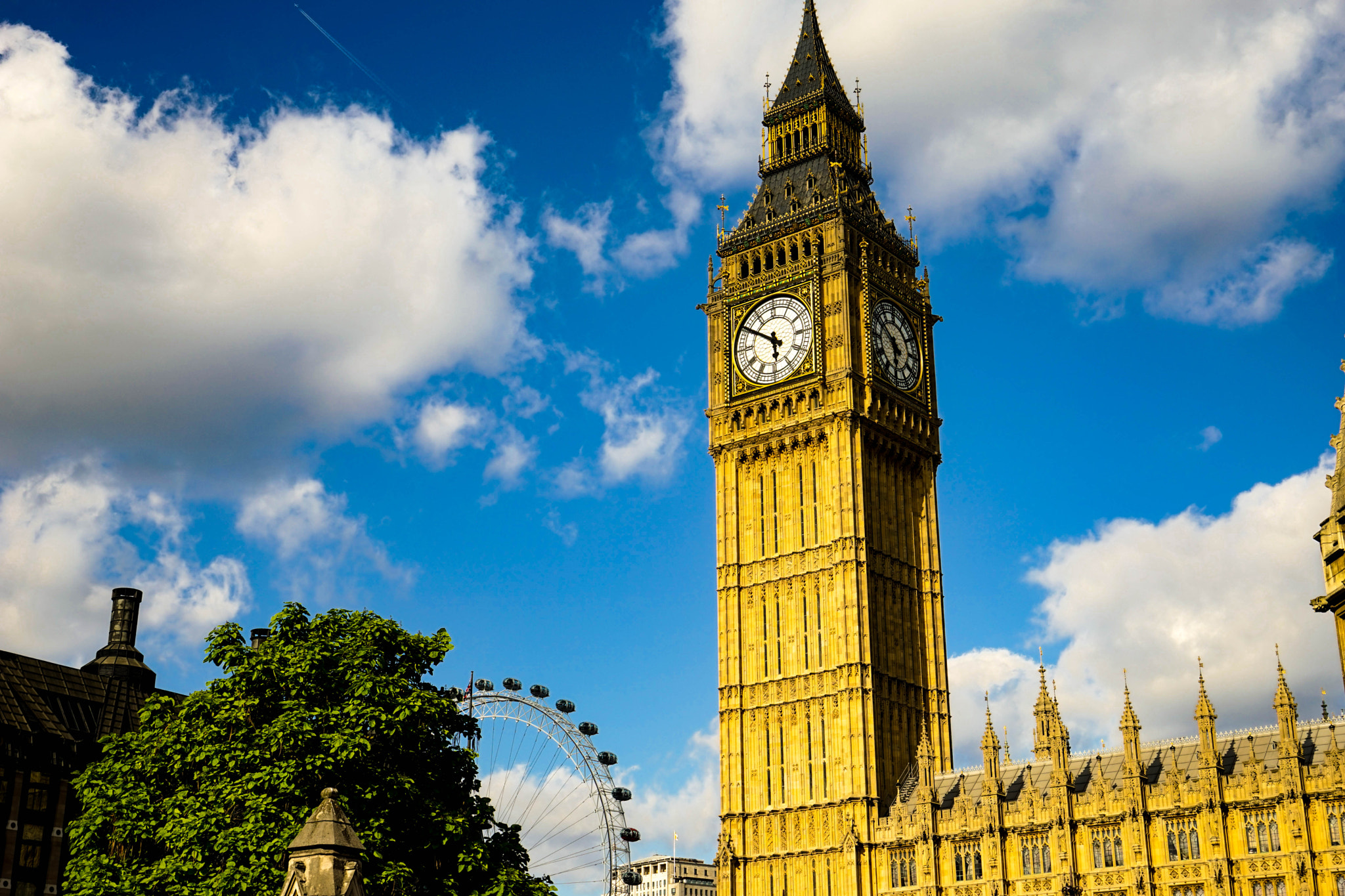 Sony a7 + Sony Vario Tessar T* FE 24-70mm F4 ZA OSS sample photo. The big ben photography