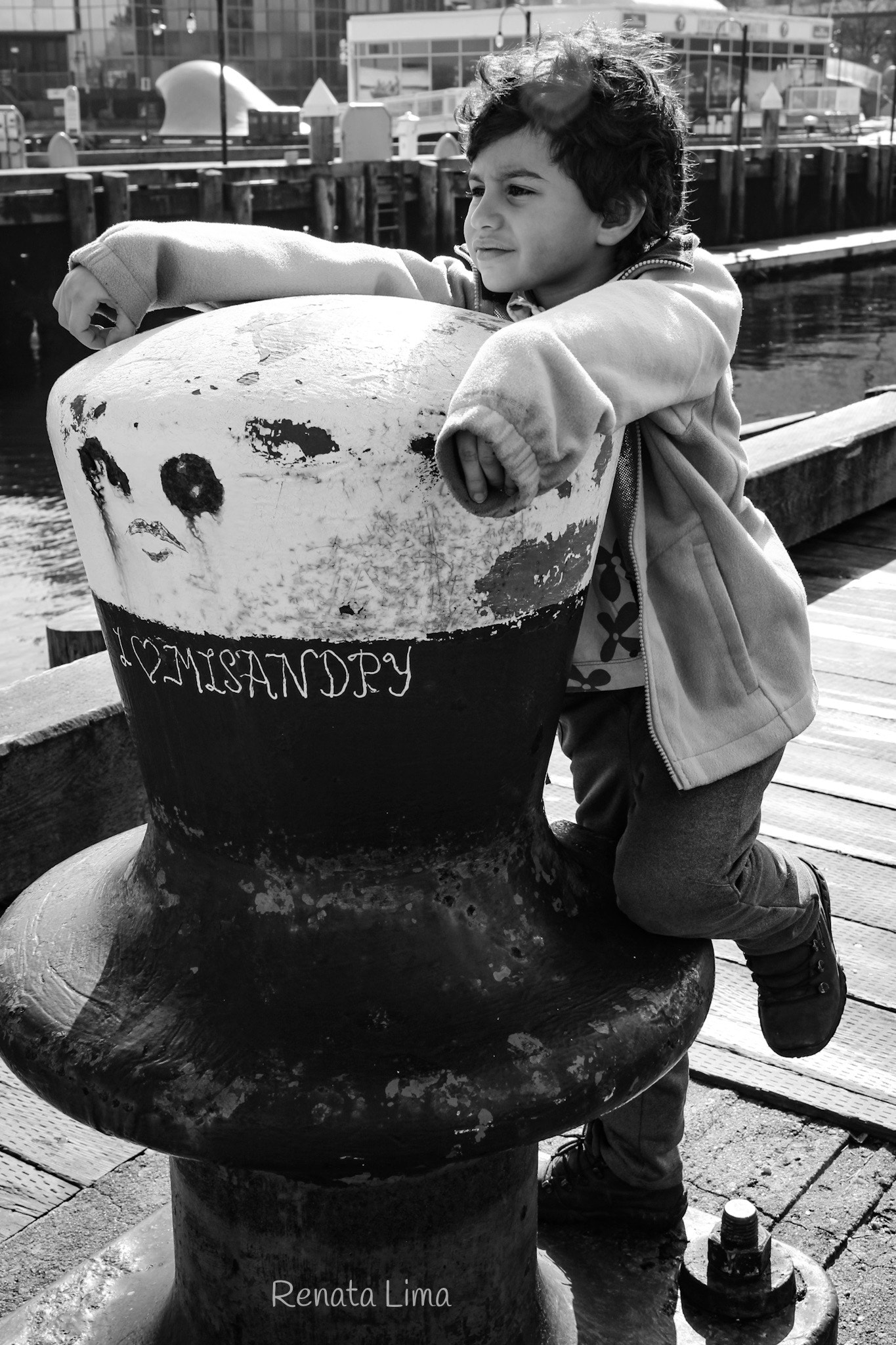 Canon EF 28-135mm F3.5-5.6 IS USM sample photo. Black and white photography