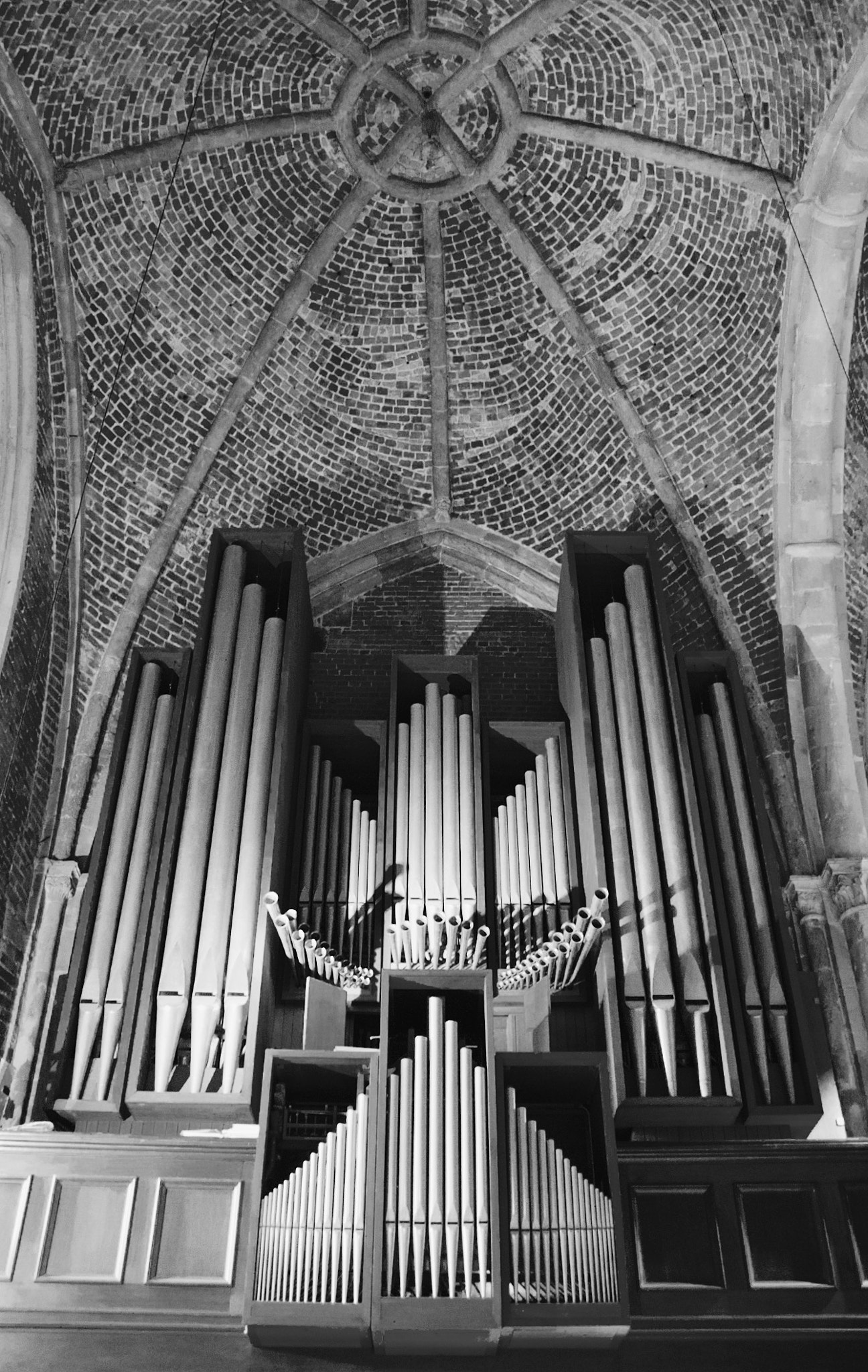 Sigma 18-250mm F3.5-6.3 DC OS HSM sample photo. The pipes of 'unser lieben frauen' (our dear lady's) church's organ photography
