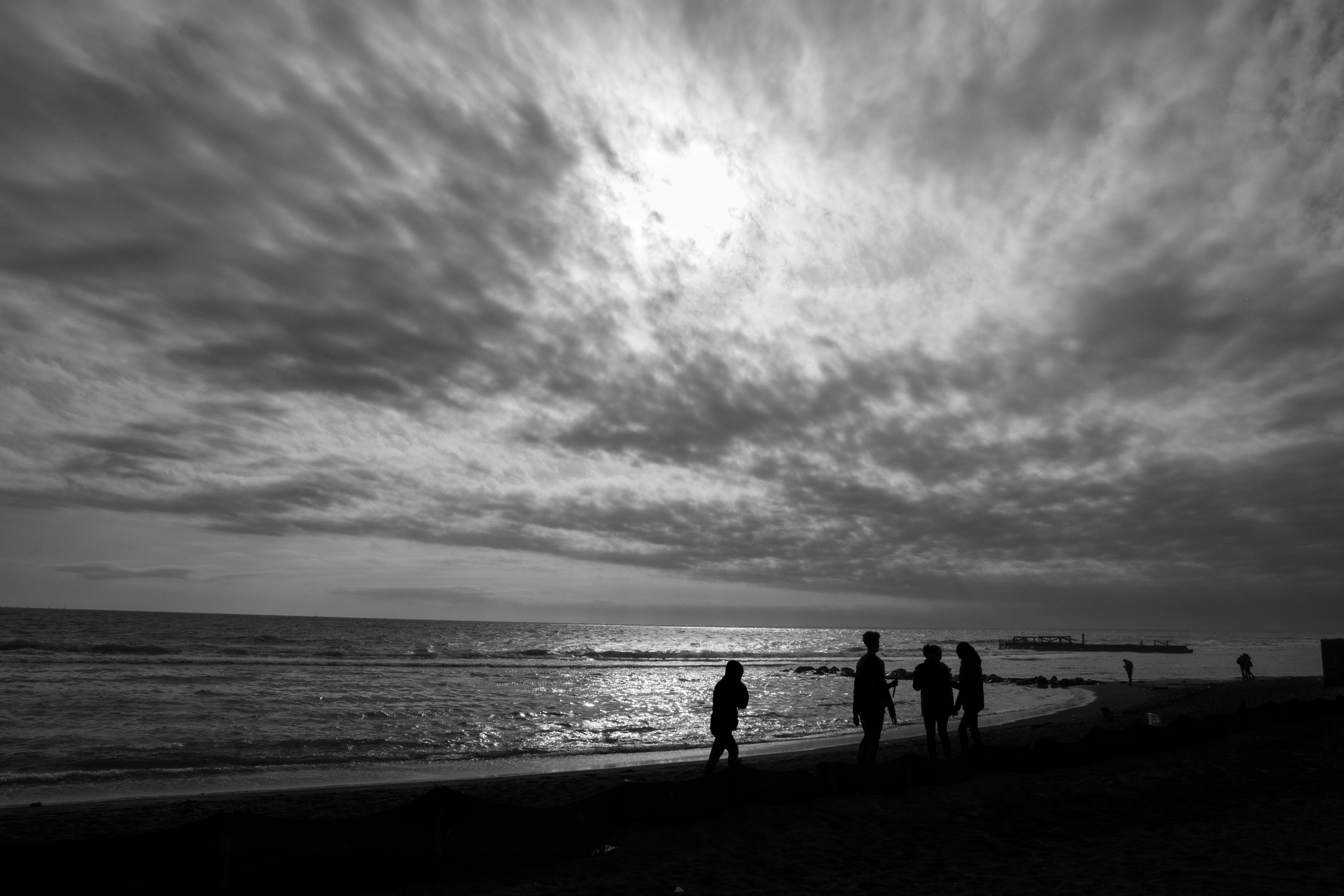 Sigma 17-70mm F2.8-4 DC Macro OS HSM sample photo. Sea silouettes photography