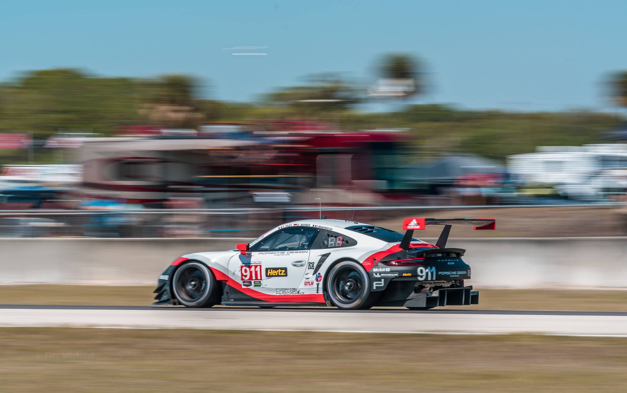 Sony FE 70-300mm F4.5-5.6 G OSS sample photo. Porsche 911rsr  photography