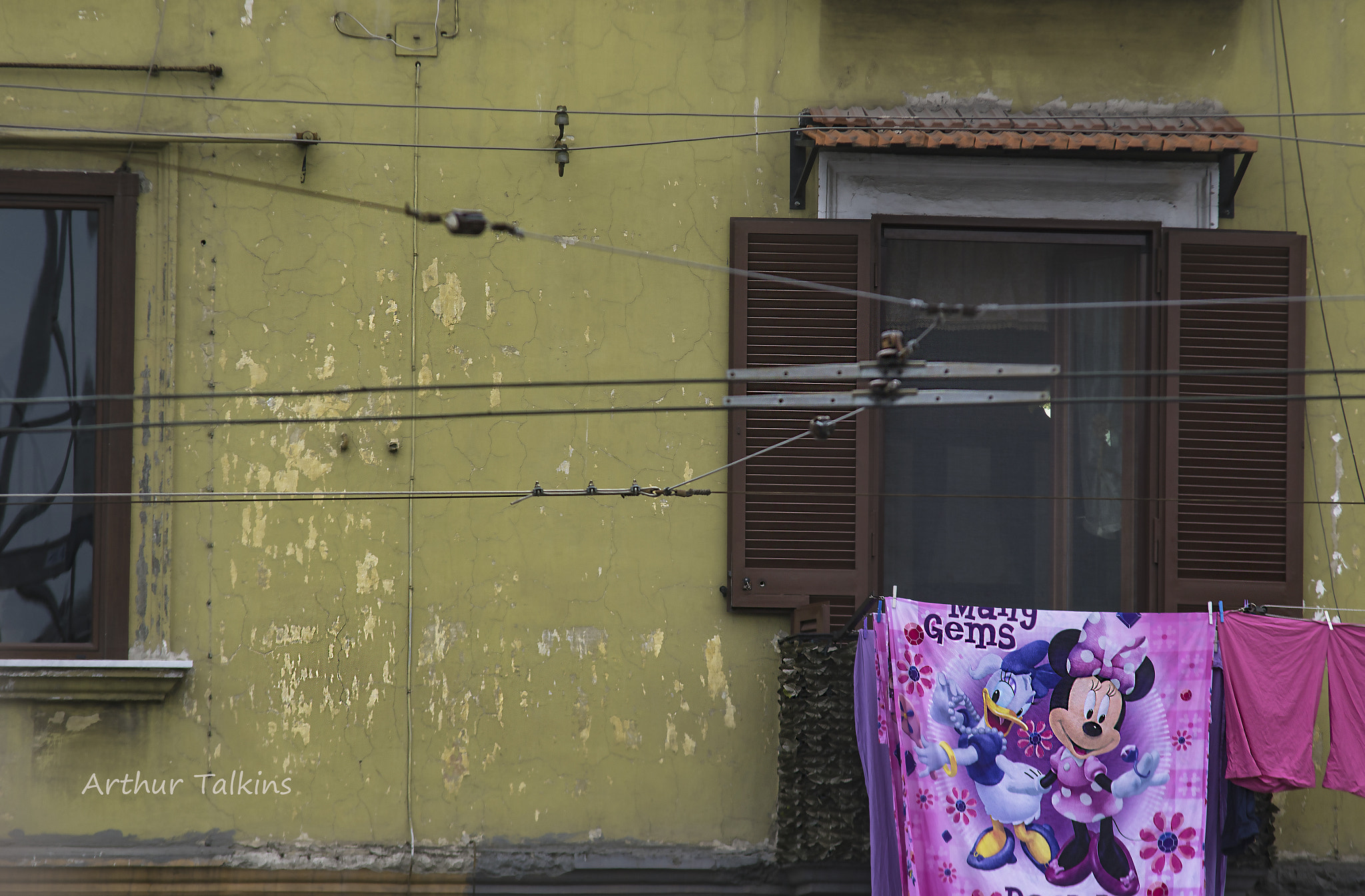 Sigma 70-200mm F2.8 EX DG Macro HSM II sample photo. Napoli: minnie mouse, daisy duck...on holiday... photography