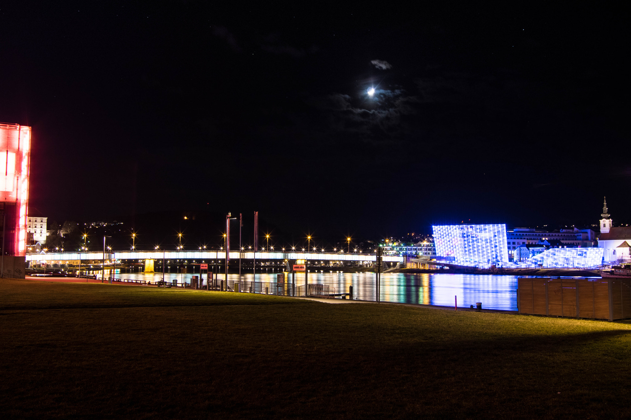 Pentax smc DA 12-24mm F4.0 ED AL (IF) sample photo. Night lights photography