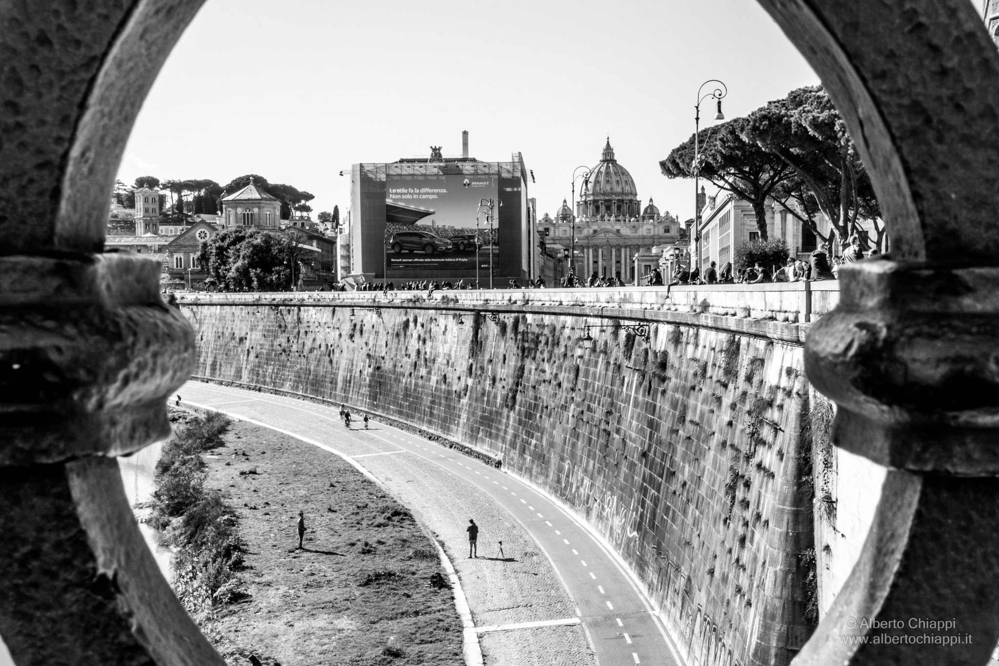Tamron SP 24-70mm F2.8 Di VC USD sample photo. Walking in rome.. photography