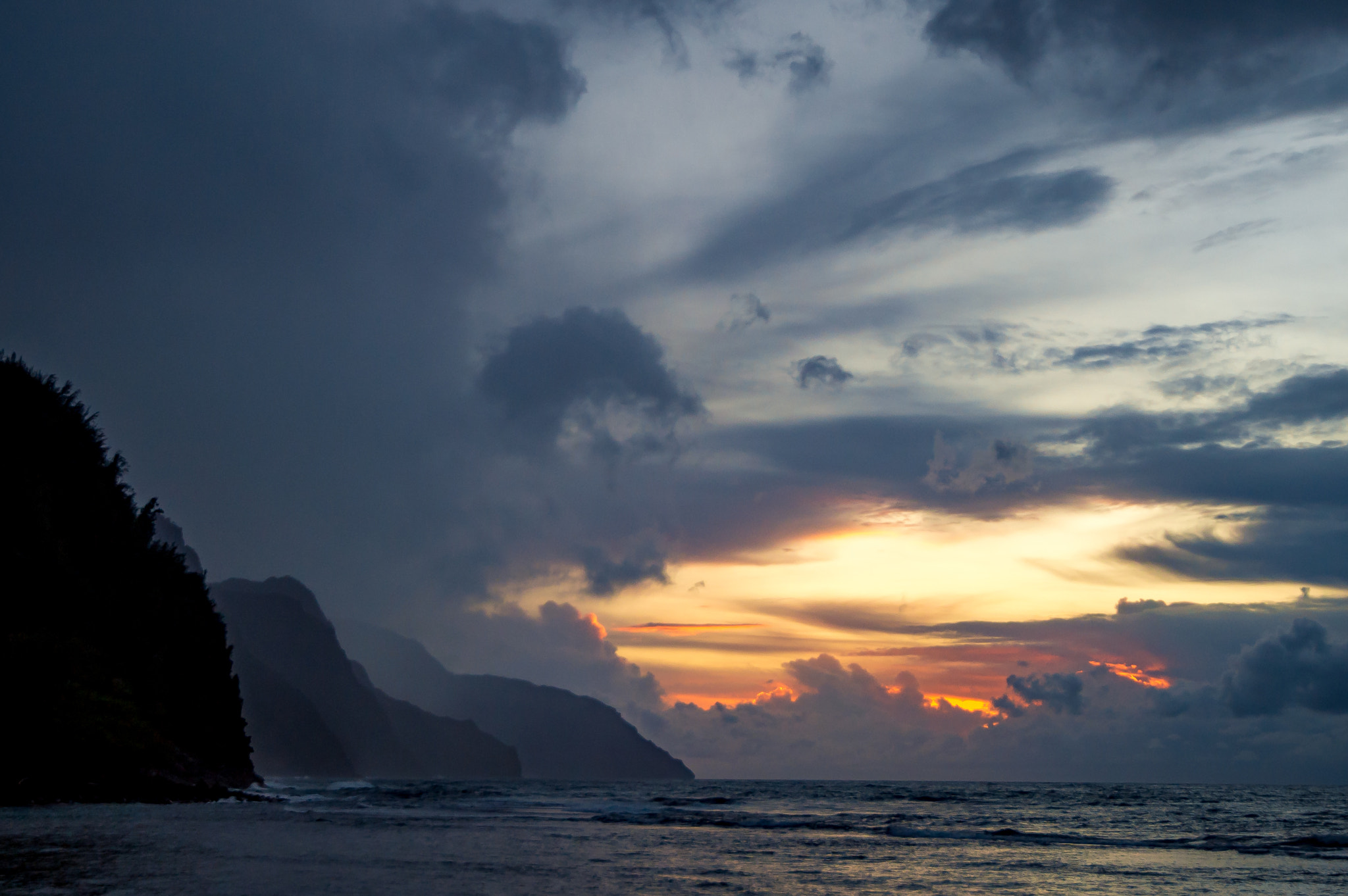 Nikon AF-S Nikkor 16-35mm F4G ED VR sample photo. Hawaii photography