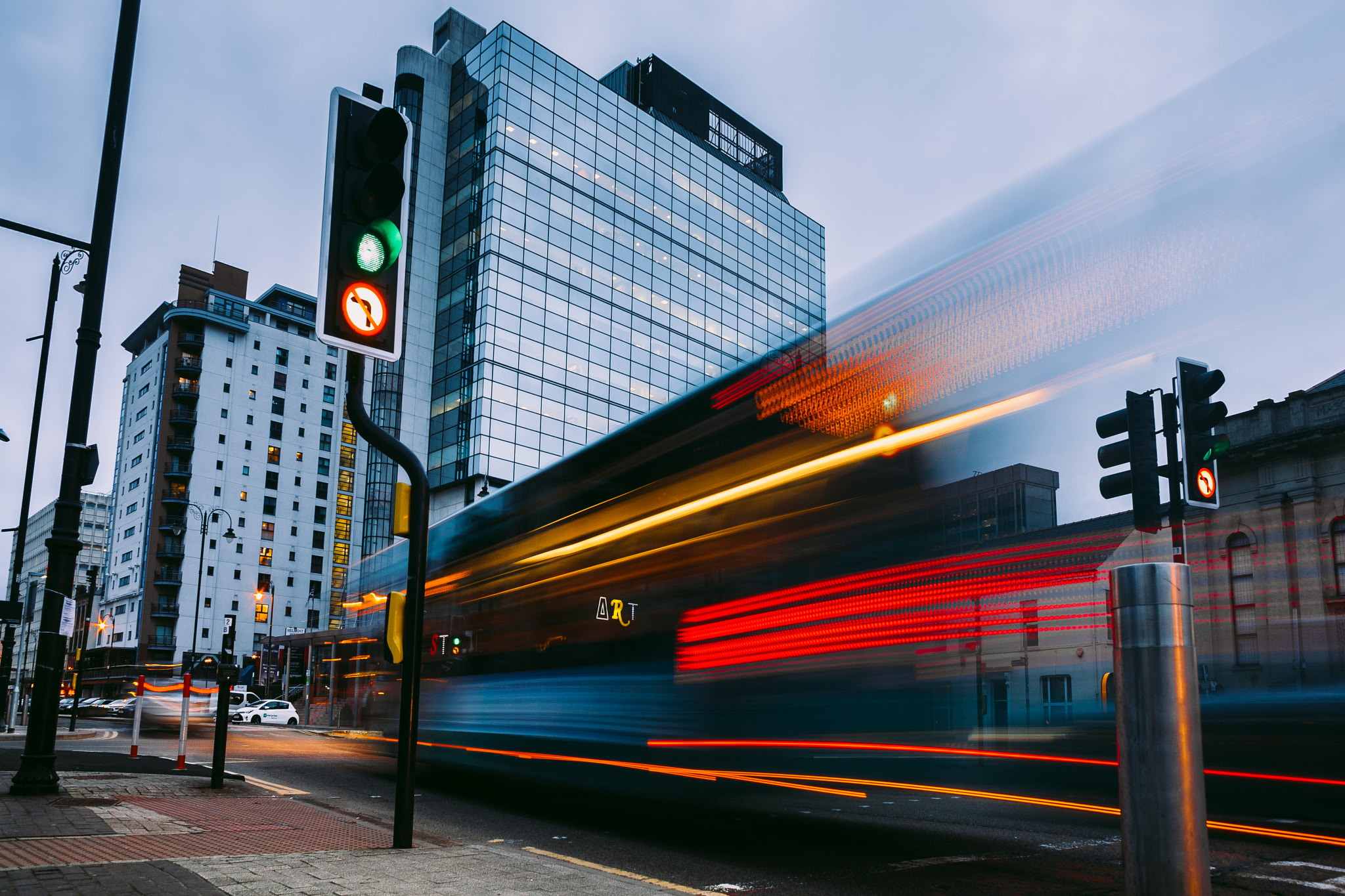 Canon EOS 5D + Canon EF 24mm F2.8 sample photo. Traffic photography