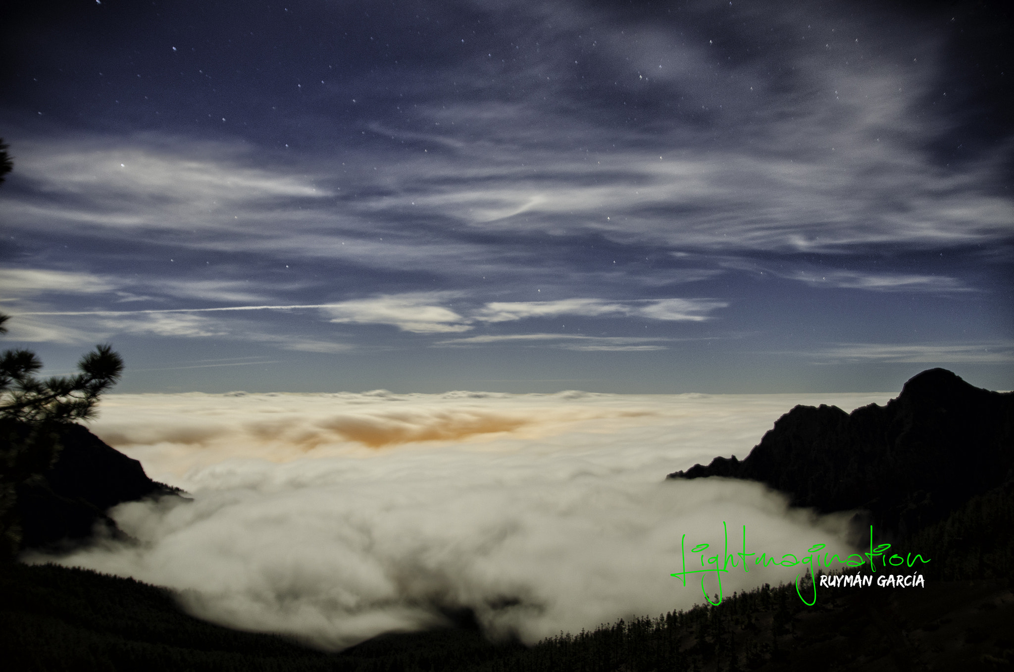 Sigma 17-50mm F2.8 EX DC OS HSM sample photo. Mar de nubes - clouds sea photography