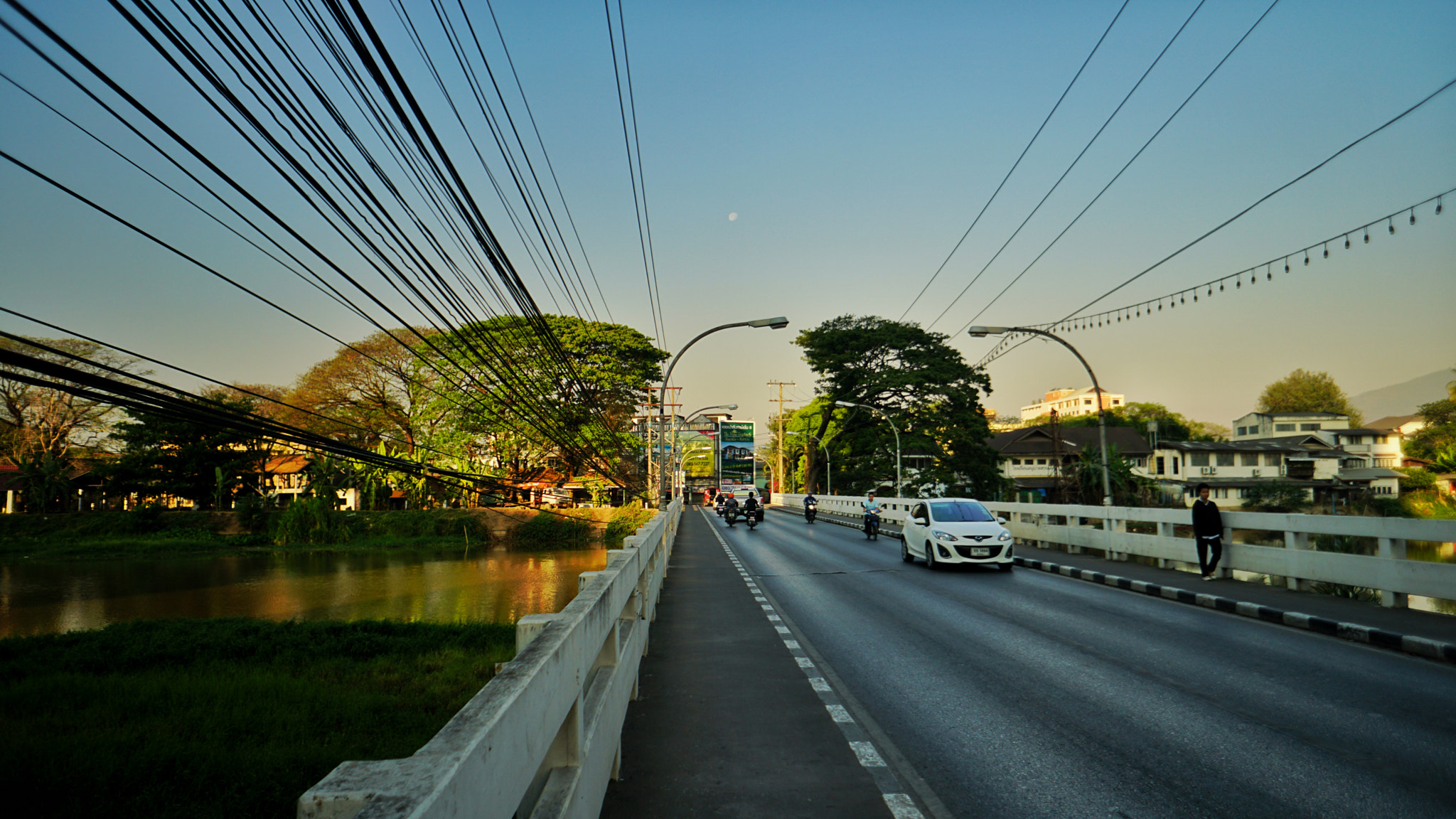 Sony a6500 + Sony E 16mm F2.8 sample photo