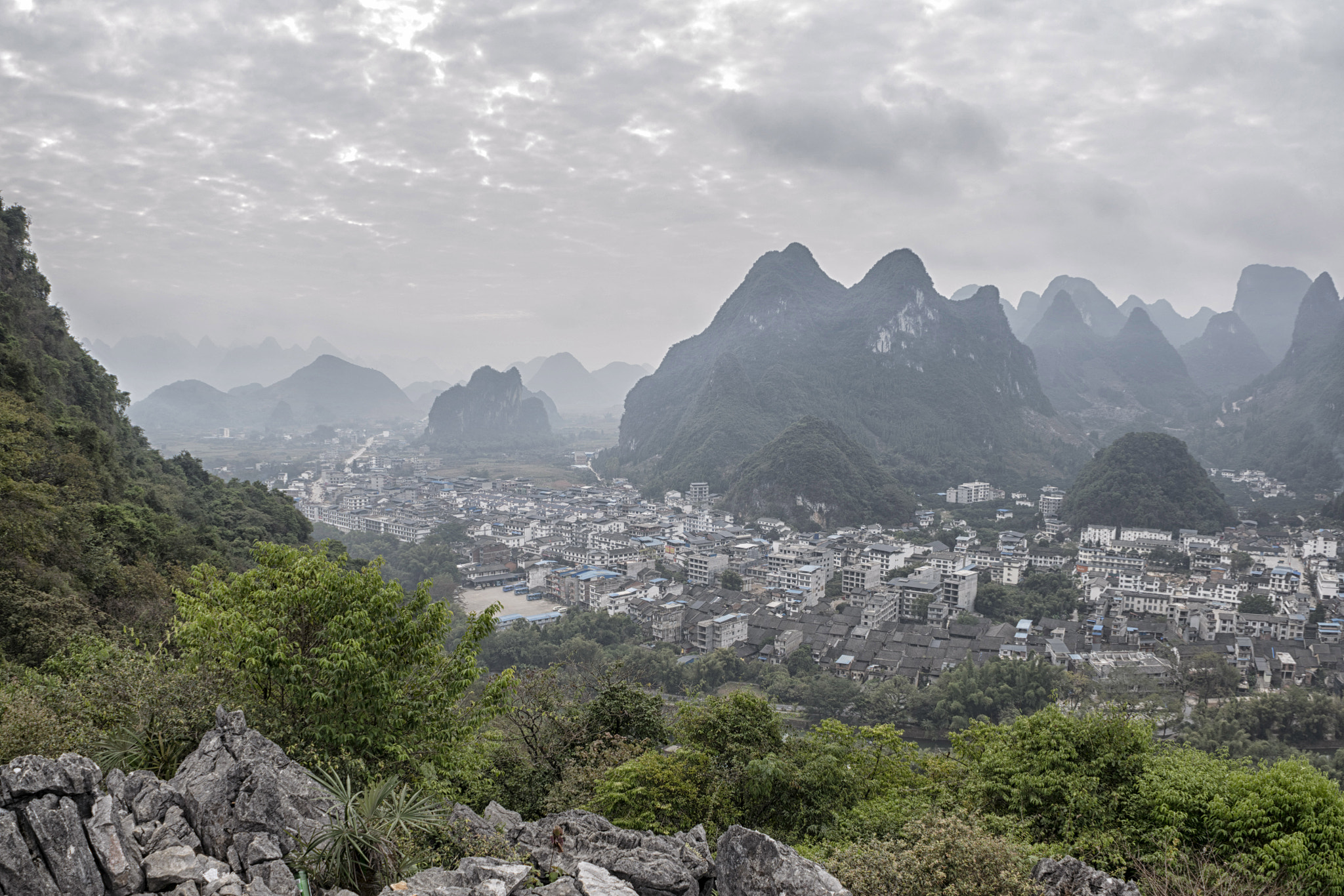 Sony FE 28mm F2 sample photo. Xingping photography