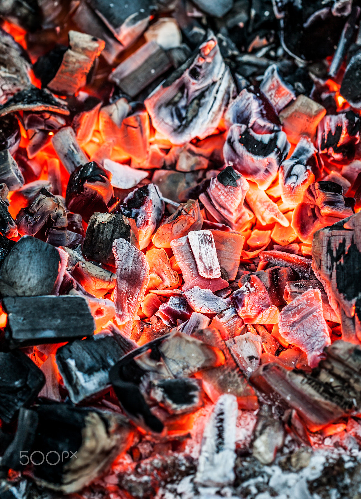 Canon EF 100mm F2.8 Macro USM sample photo. Red-hot coal photography