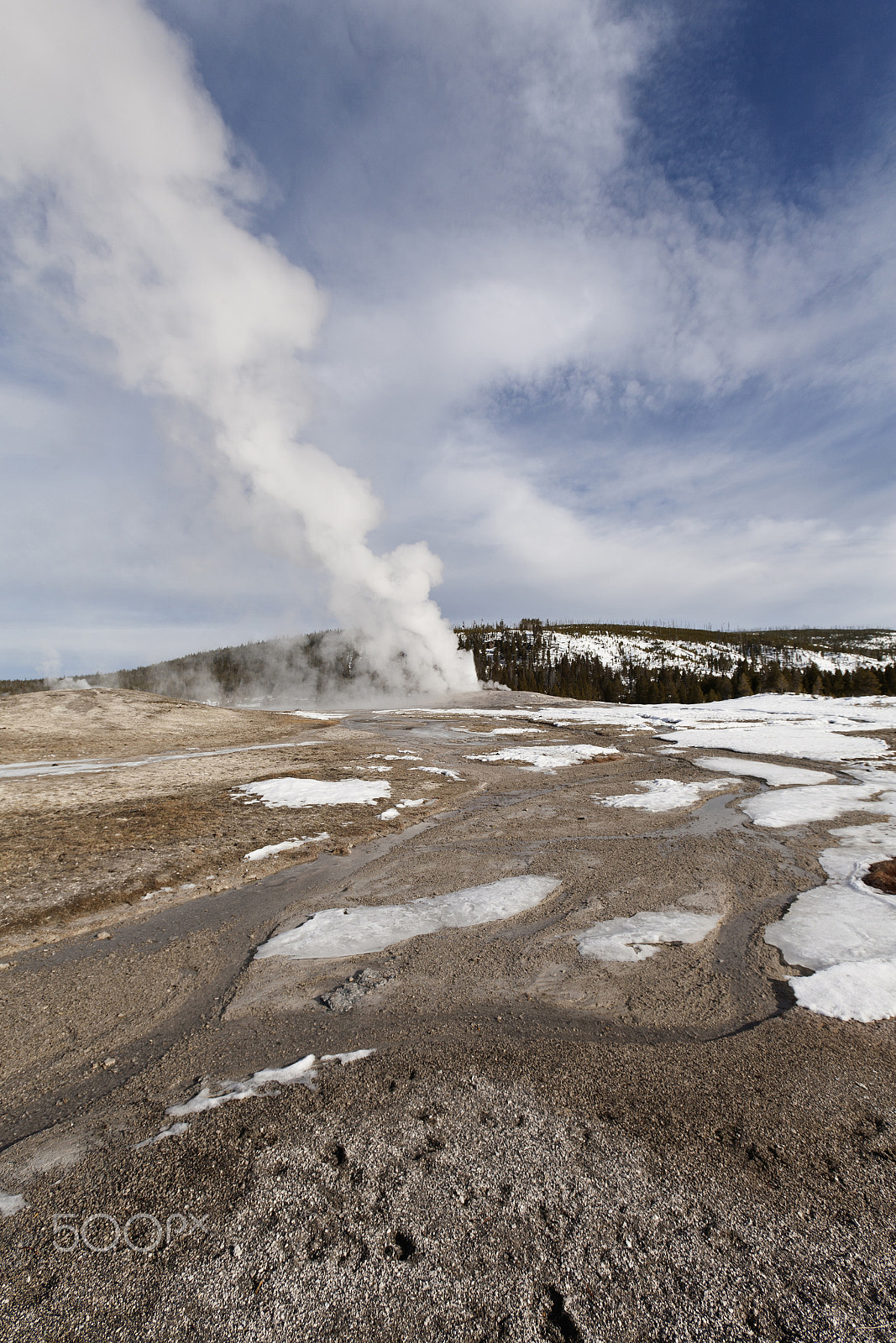 Canon EOS 5D + Canon EF 16-35mm F2.8L USM sample photo. Old faithful geyser, yellowstone np photography