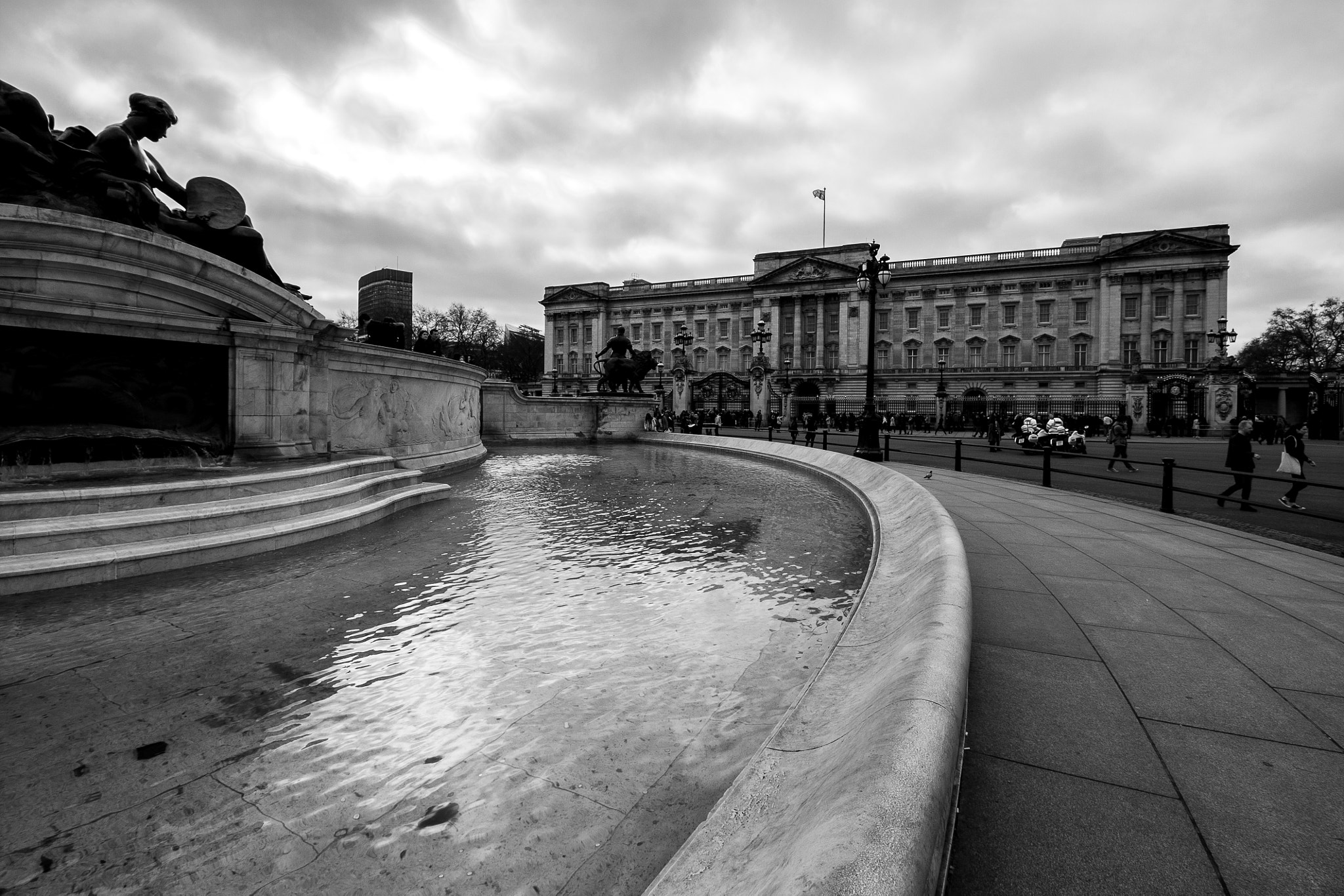 Canon EOS 450D (EOS Rebel XSi / EOS Kiss X2) sample photo. Buckingham palace photography