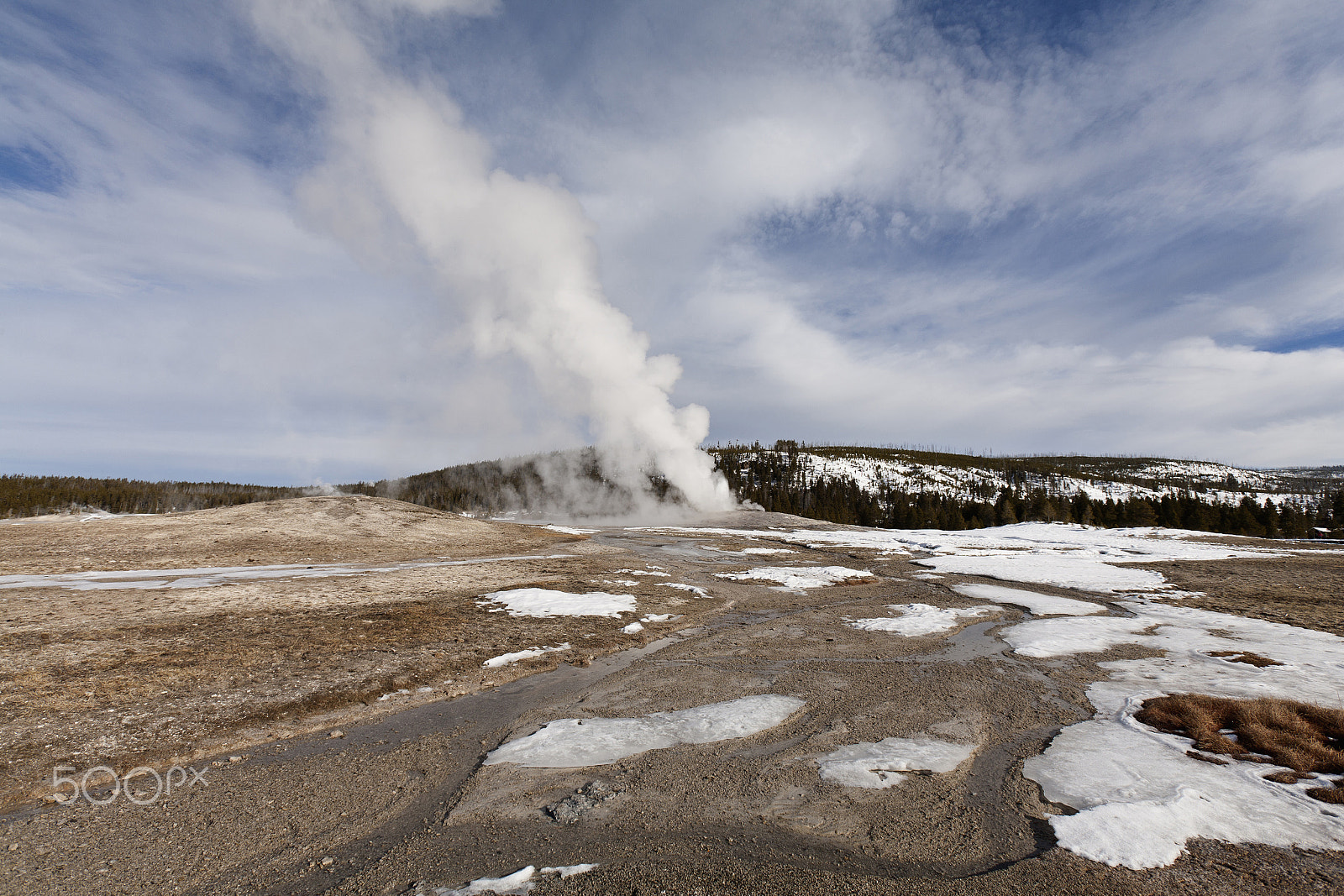 Canon EOS 5D + Canon EF 16-35mm F2.8L USM sample photo. Old faithful geyser, yellowstone np photography