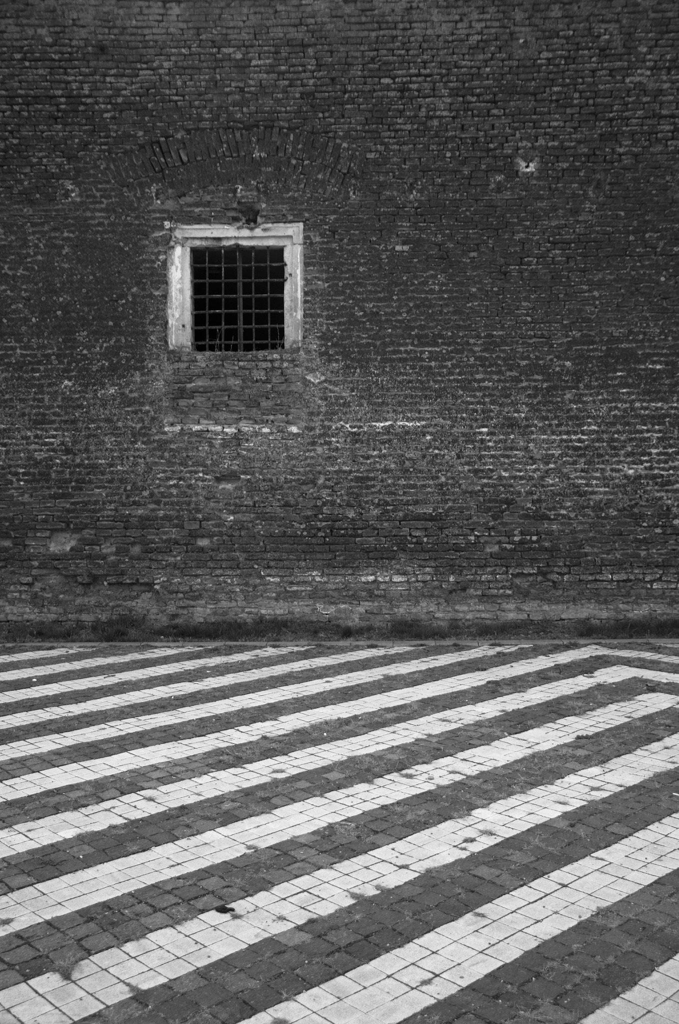 Sigma 17-70mm F2.8-4 DC Macro OS HSM sample photo. Alba iulia photography