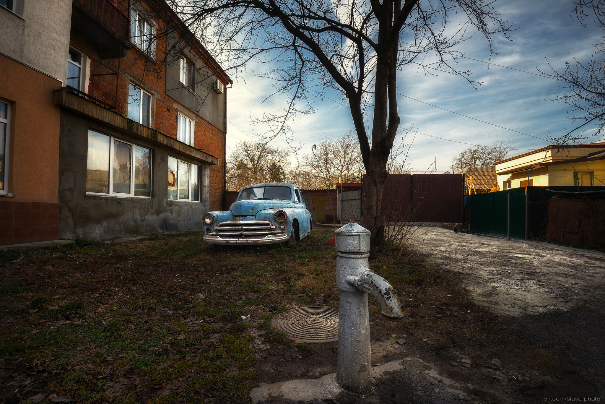 Nikon AF-S Nikkor 16-35mm F4G ED VR sample photo. Abandoned pobeda photography