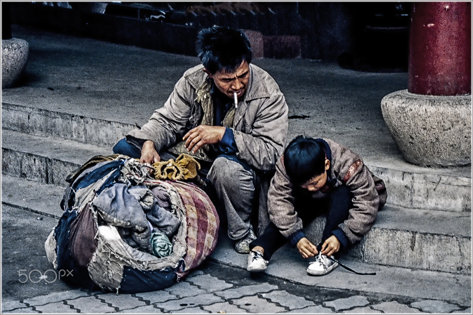 Canon EOS 5D Mark II sample photo. Migrant worker china photography