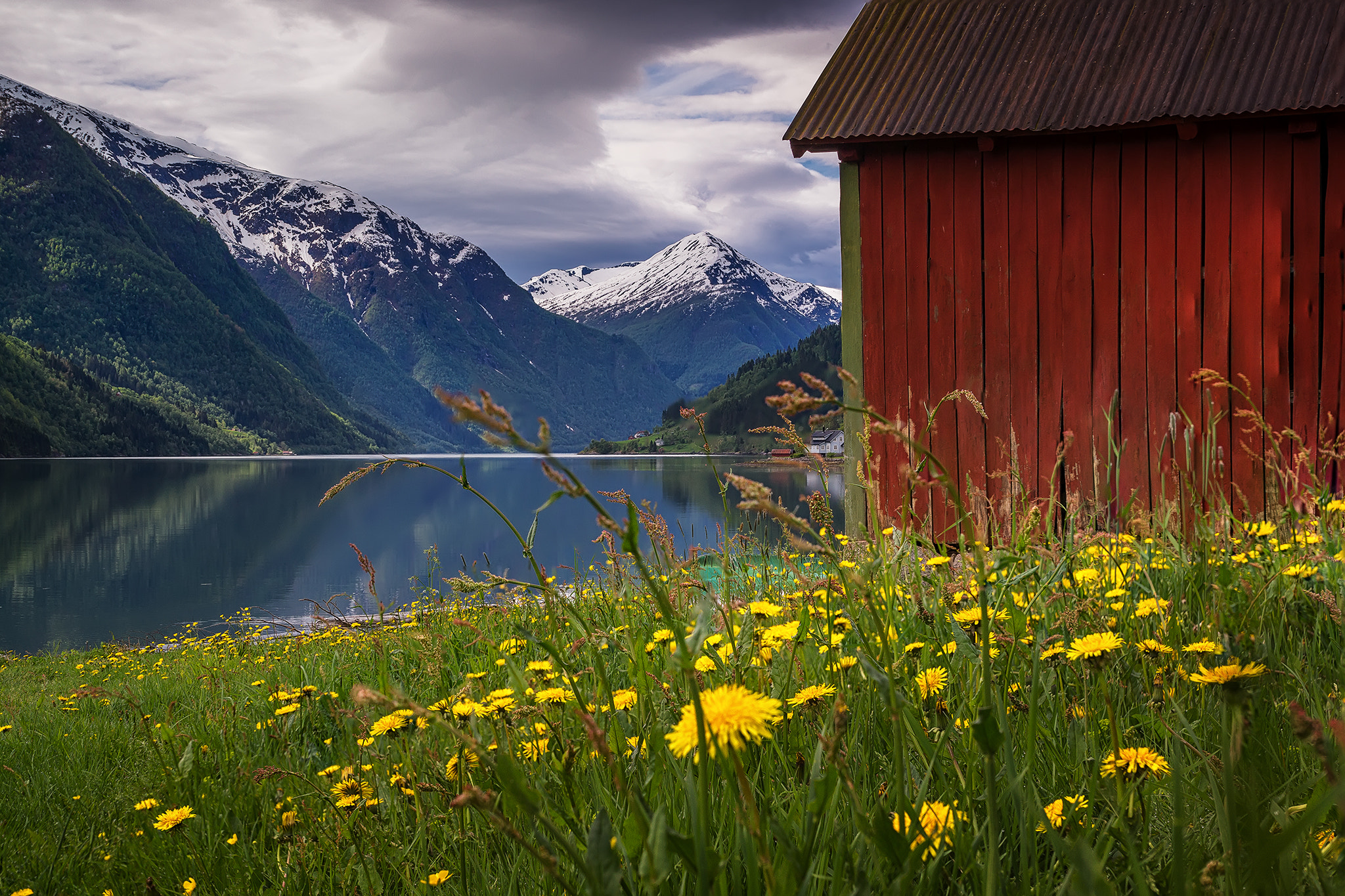 Sony SLT-A77 sample photo. Balestrand, norway photography