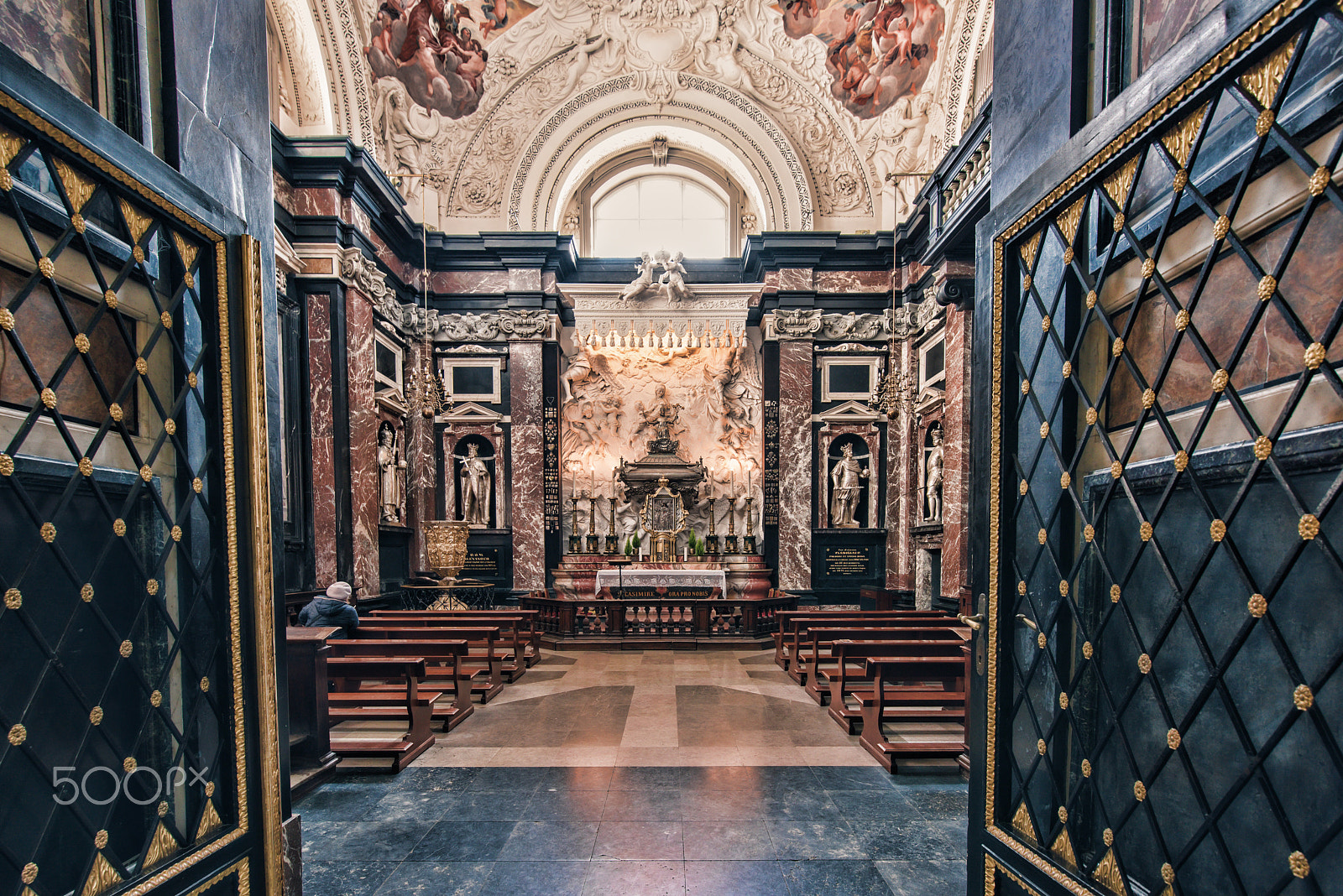 Nikon D810 sample photo. Chapel at vilnius cathedral photography