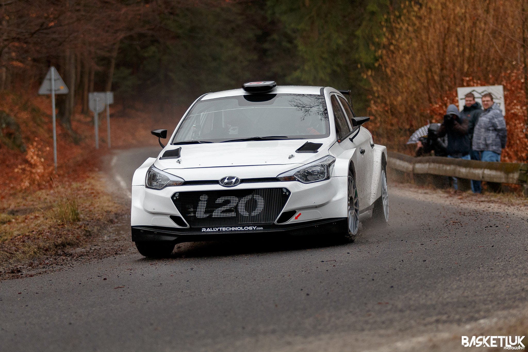 Canon EOS 70D + Canon EF 70-200mm F2.8L USM sample photo. First hyundai i20 r5 tests in poland photography
