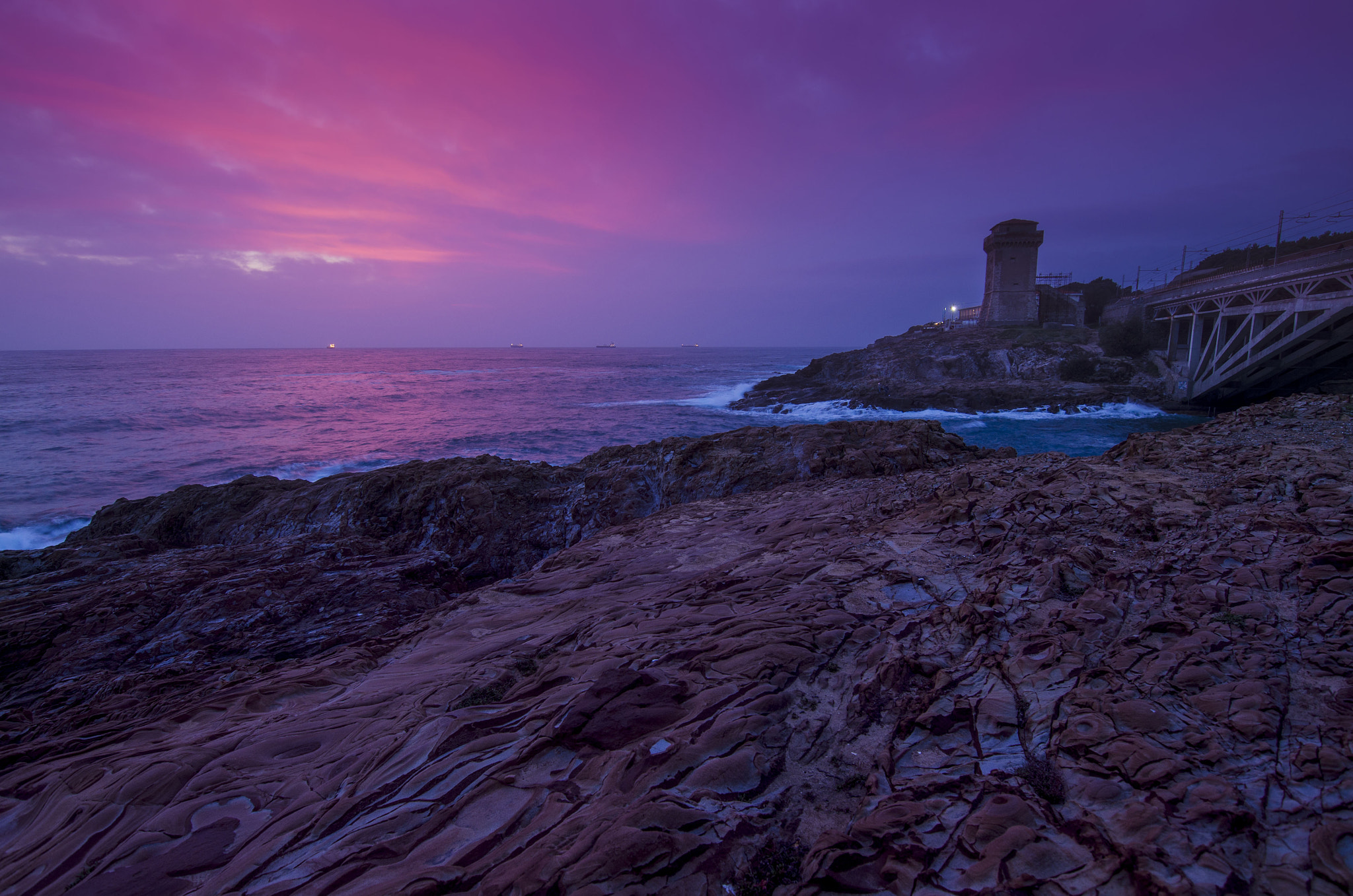 Nikon D7000 + Tokina AT-X 11-20 F2.8 PRO DX (AF 11-20mm f/2.8) sample photo. Sunset at calafuria tower .... photography