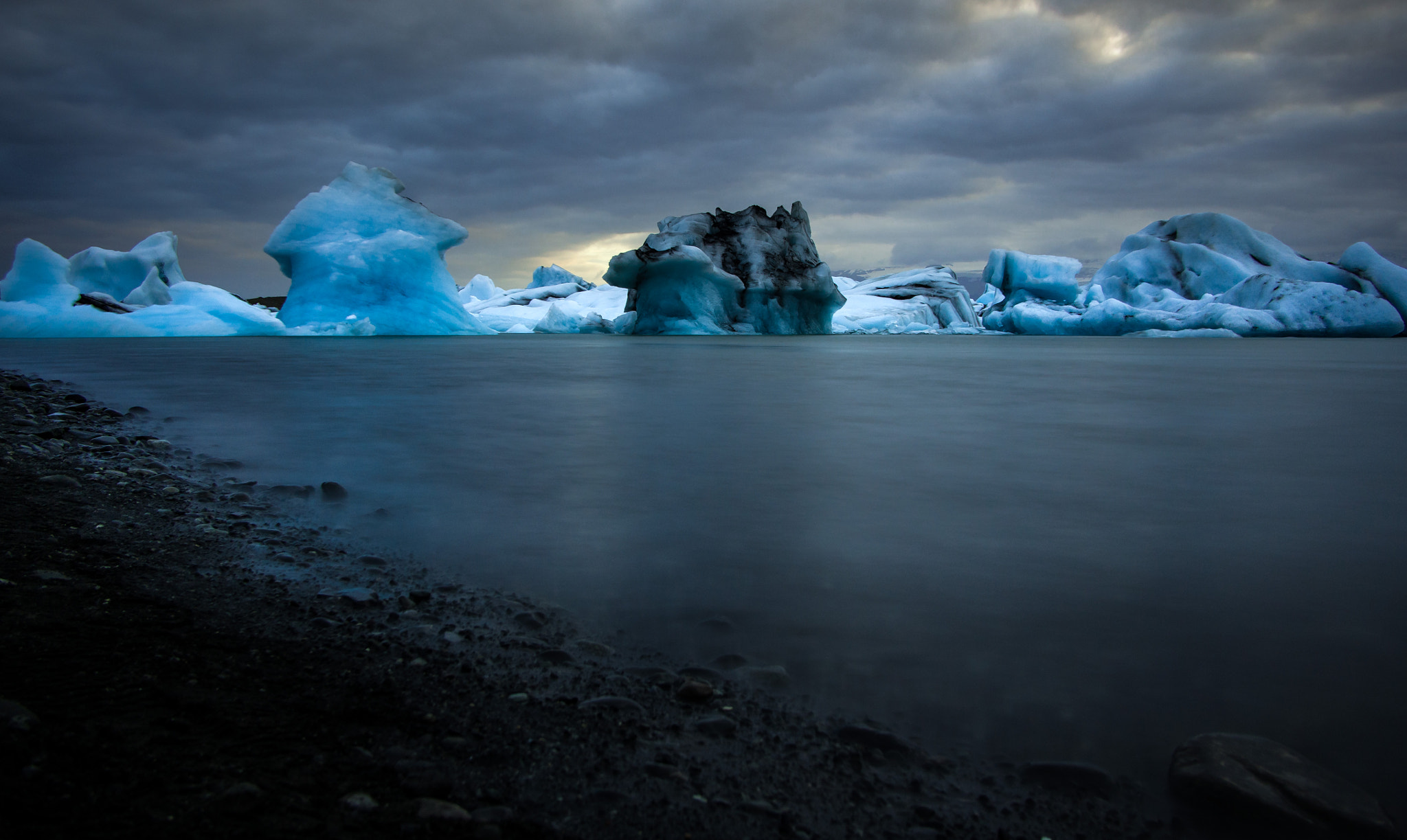 Olympus OM-D E-M5 + Panasonic Lumix G 14mm F2.5 ASPH sample photo. Lagoon of jokulsarlon ii photography