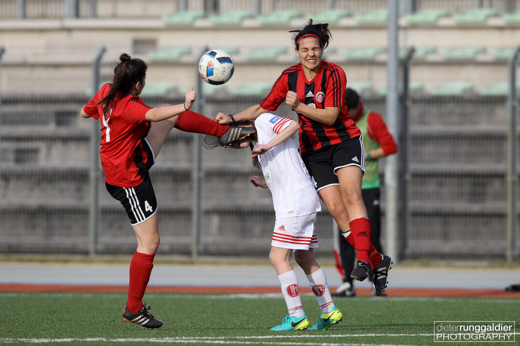 Canon EOS-1D Mark IV + Canon EF 400mm F2.8L IS USM sample photo. Fussball - damen serie b, südtirol damen vs milan ladies photography