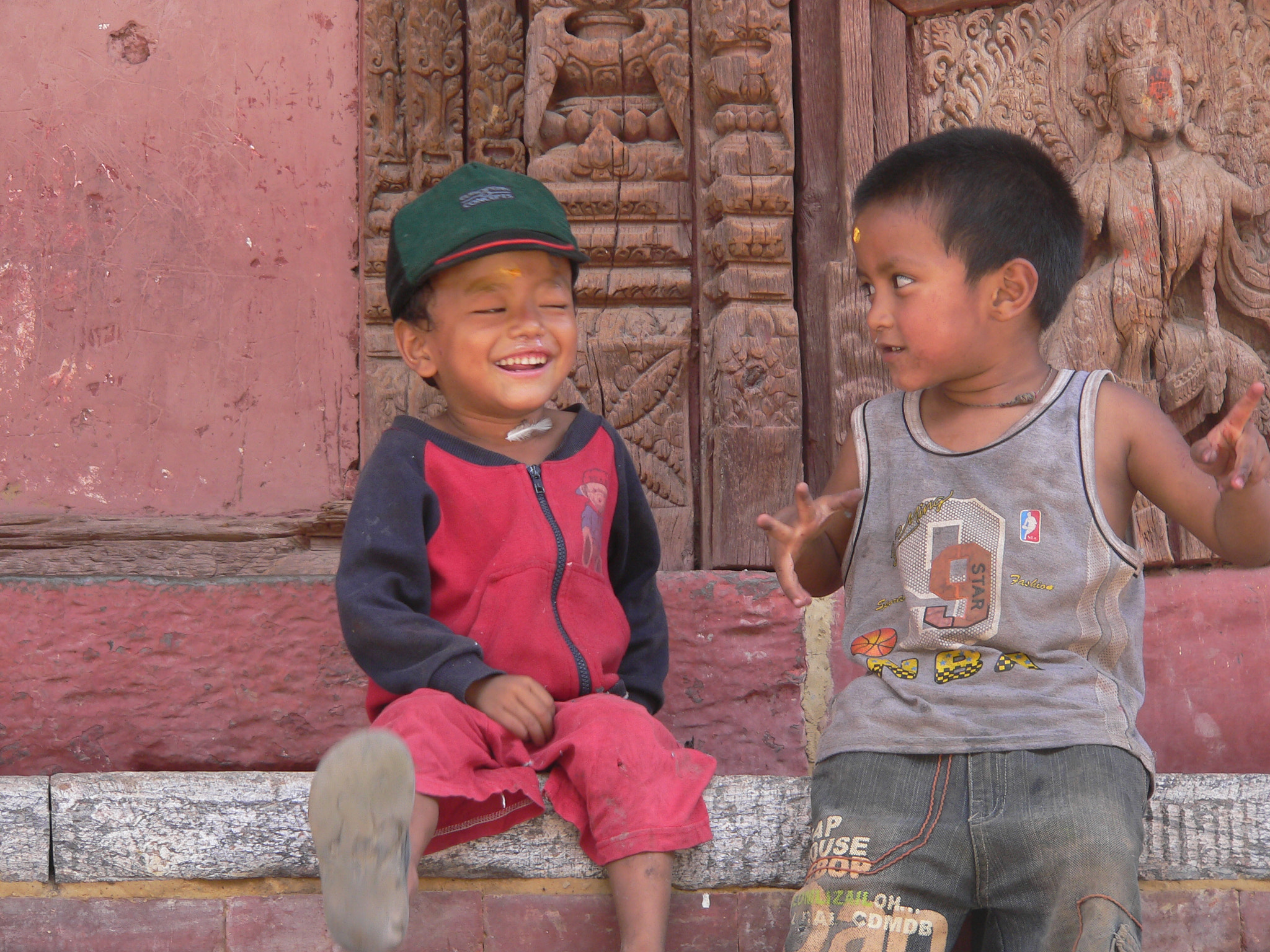 Panasonic DMC-FZ20 sample photo. Kids in katmandu photography