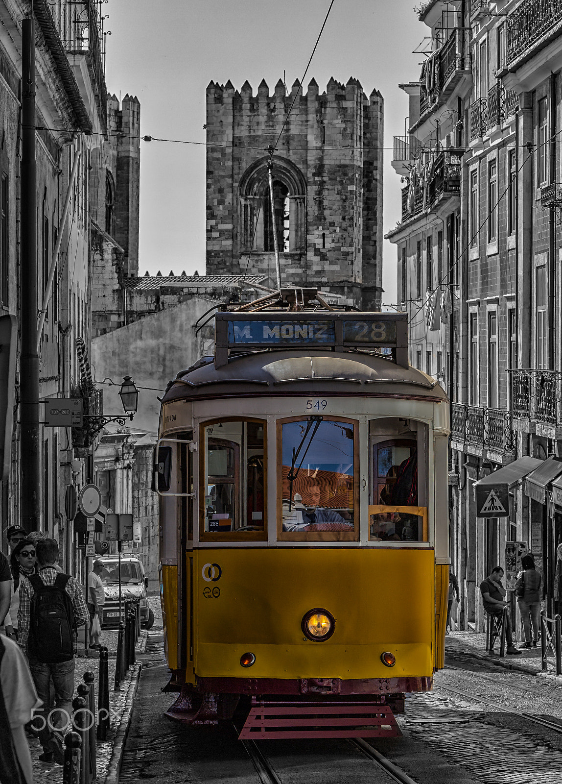 Canon EF 24-70mm F4L IS USM sample photo. Old yellow tram in lisbon photography