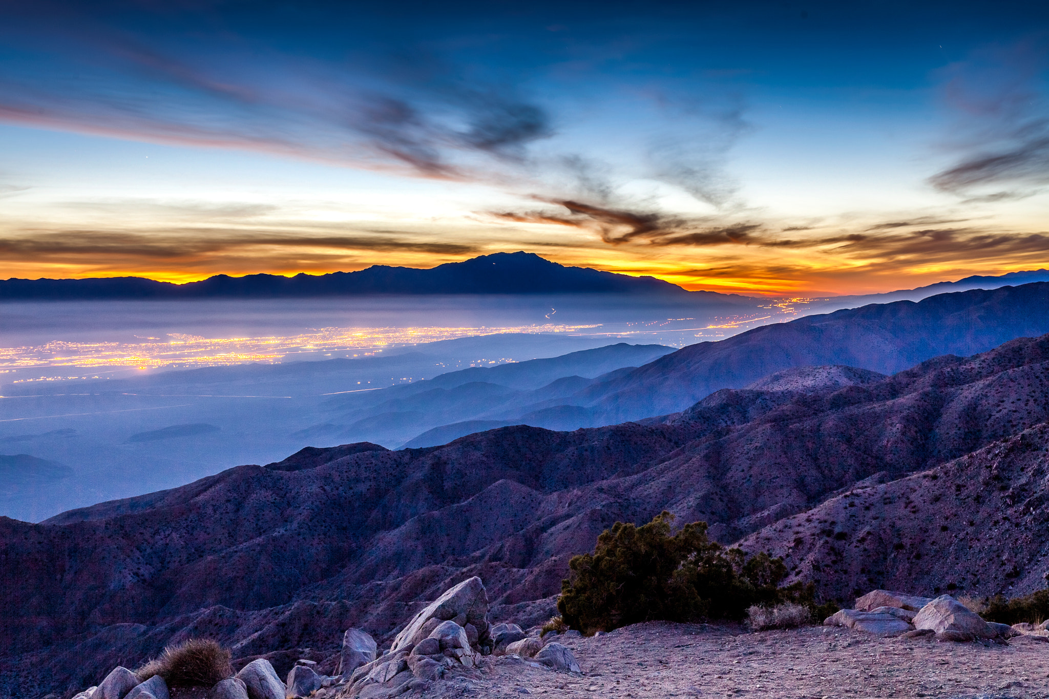 Canon EF 16-35mm F4L IS USM sample photo. Palm springs sunset photography