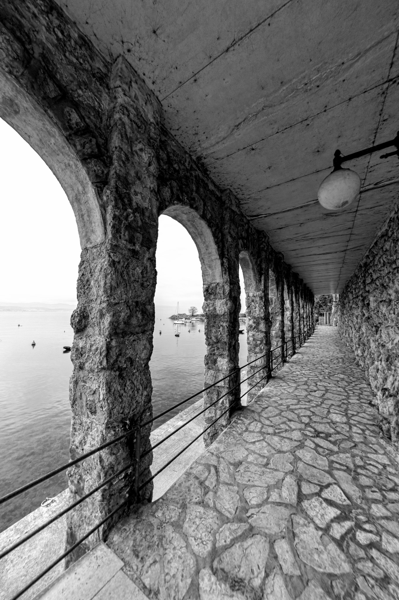 Pentax K-3 sample photo. Tunnel photography