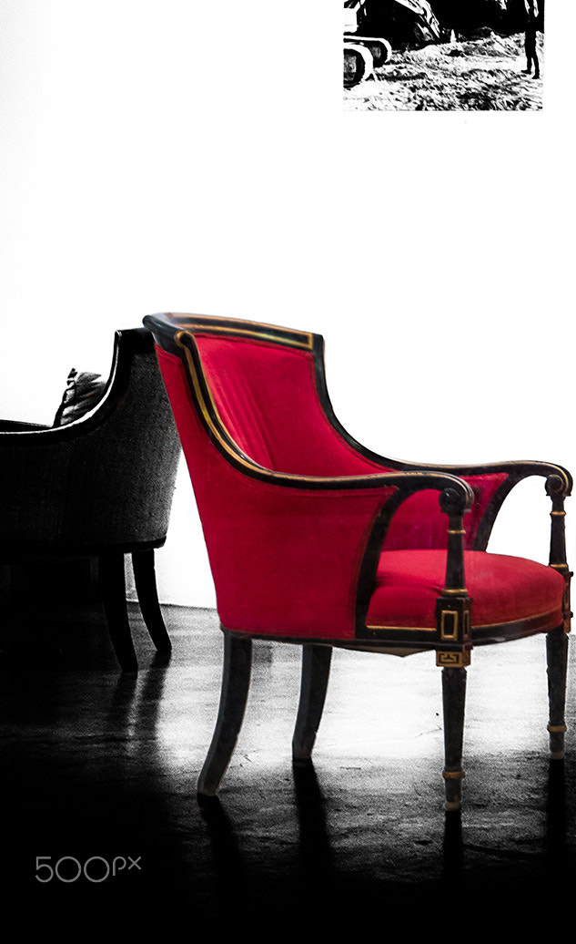 Leica D-Lux 6 sample photo. Red chair photography